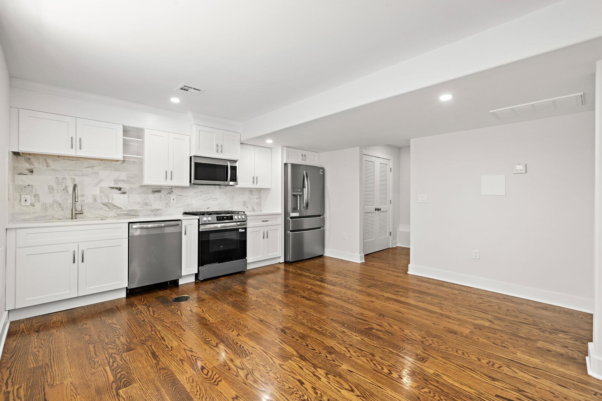 52 Sterling Ave Property Photo 16