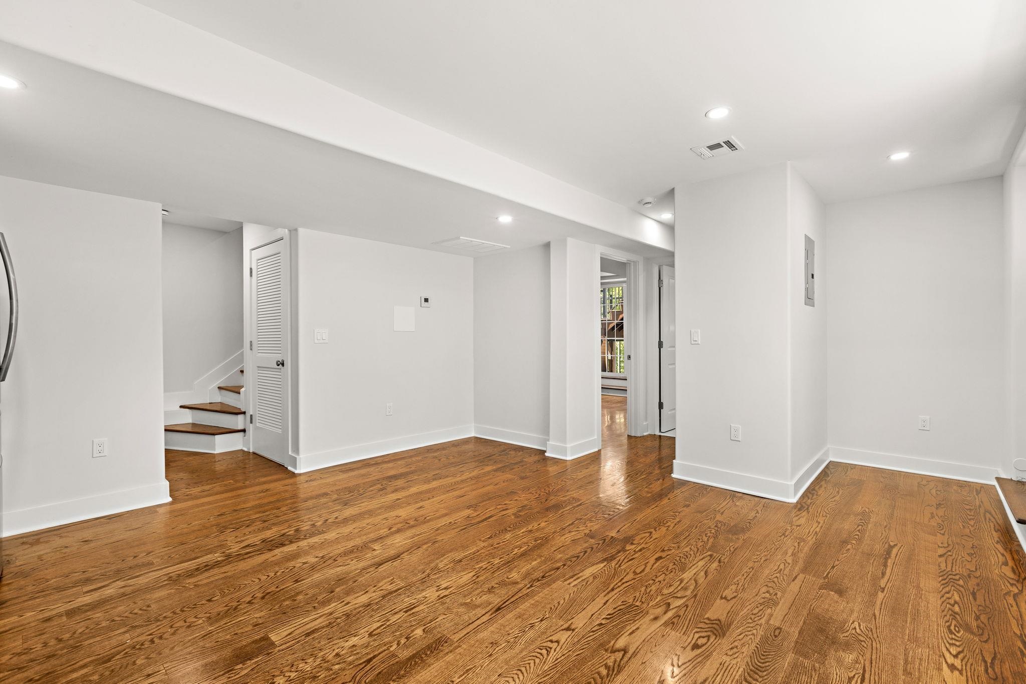 52 Sterling Ave Property Photo 17