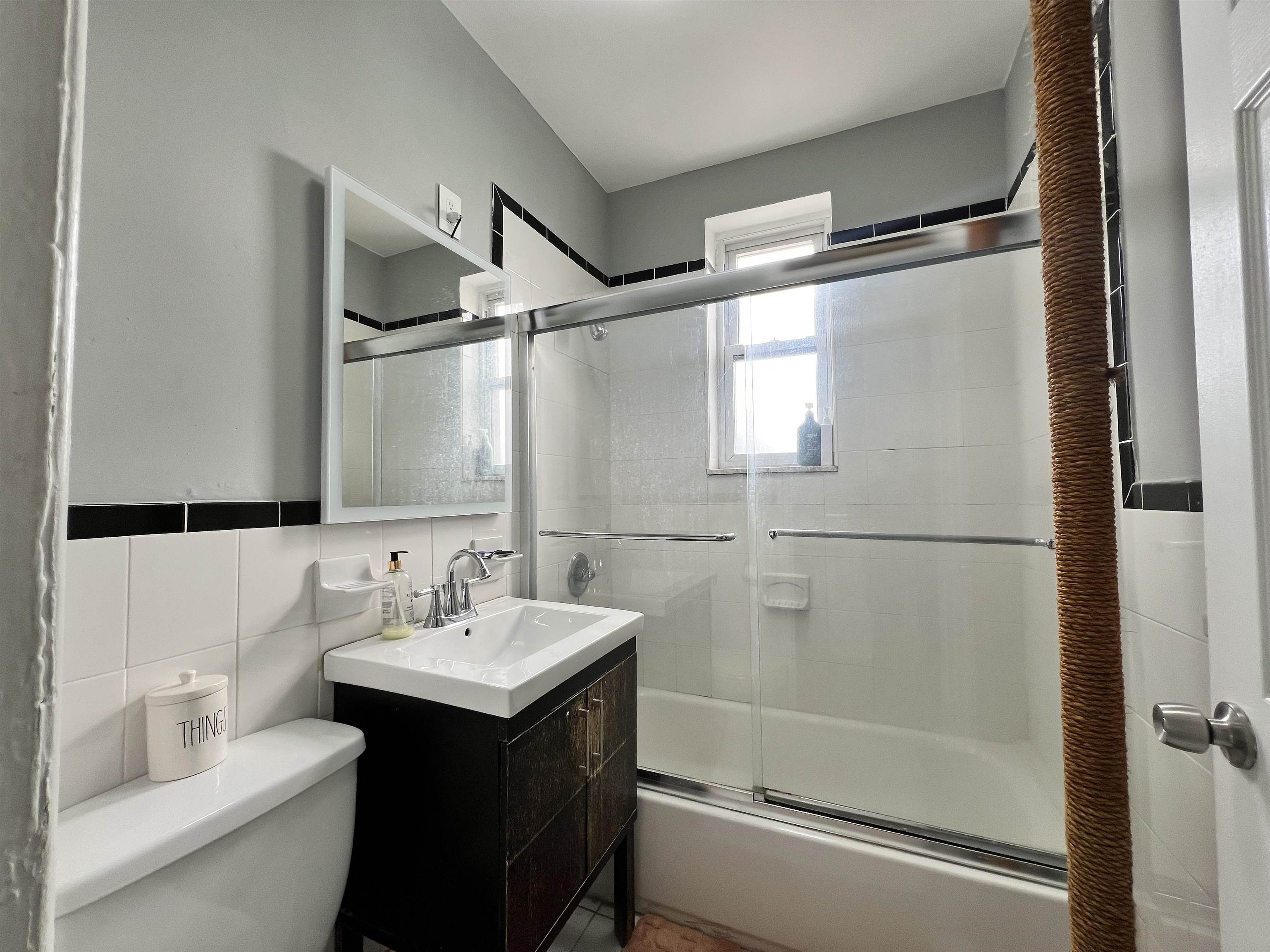 7812 Hudson Ave C4 Property Photo 13
