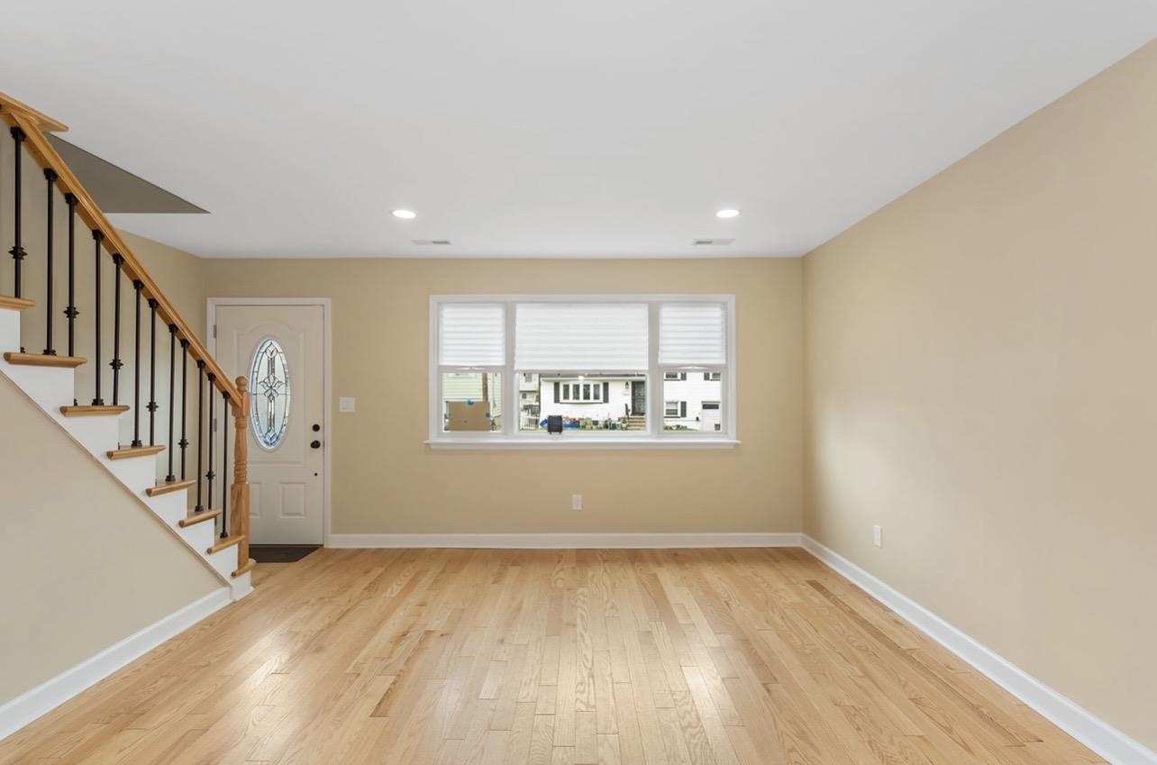 2535 Standish Ave Property Photo 3