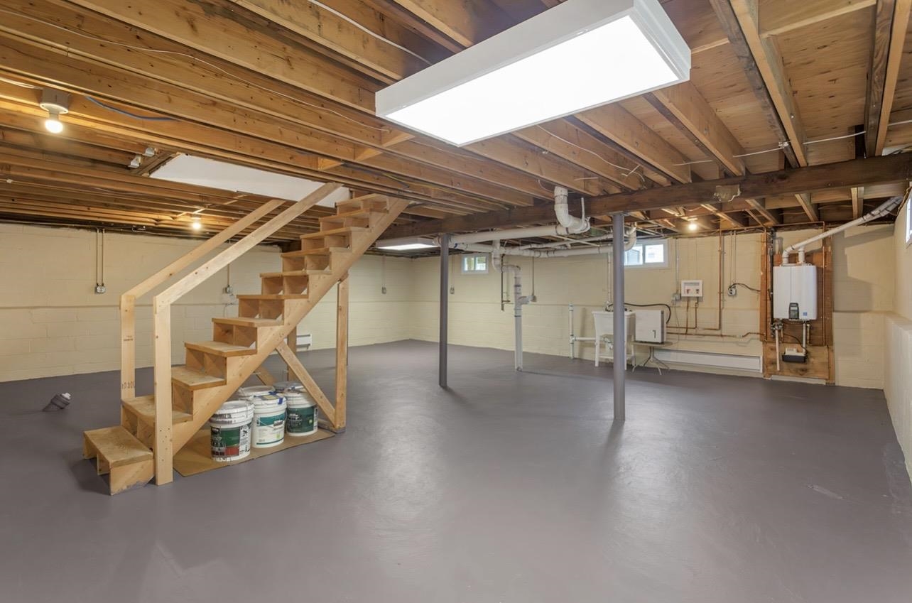 2535 Standish Ave Property Photo 15