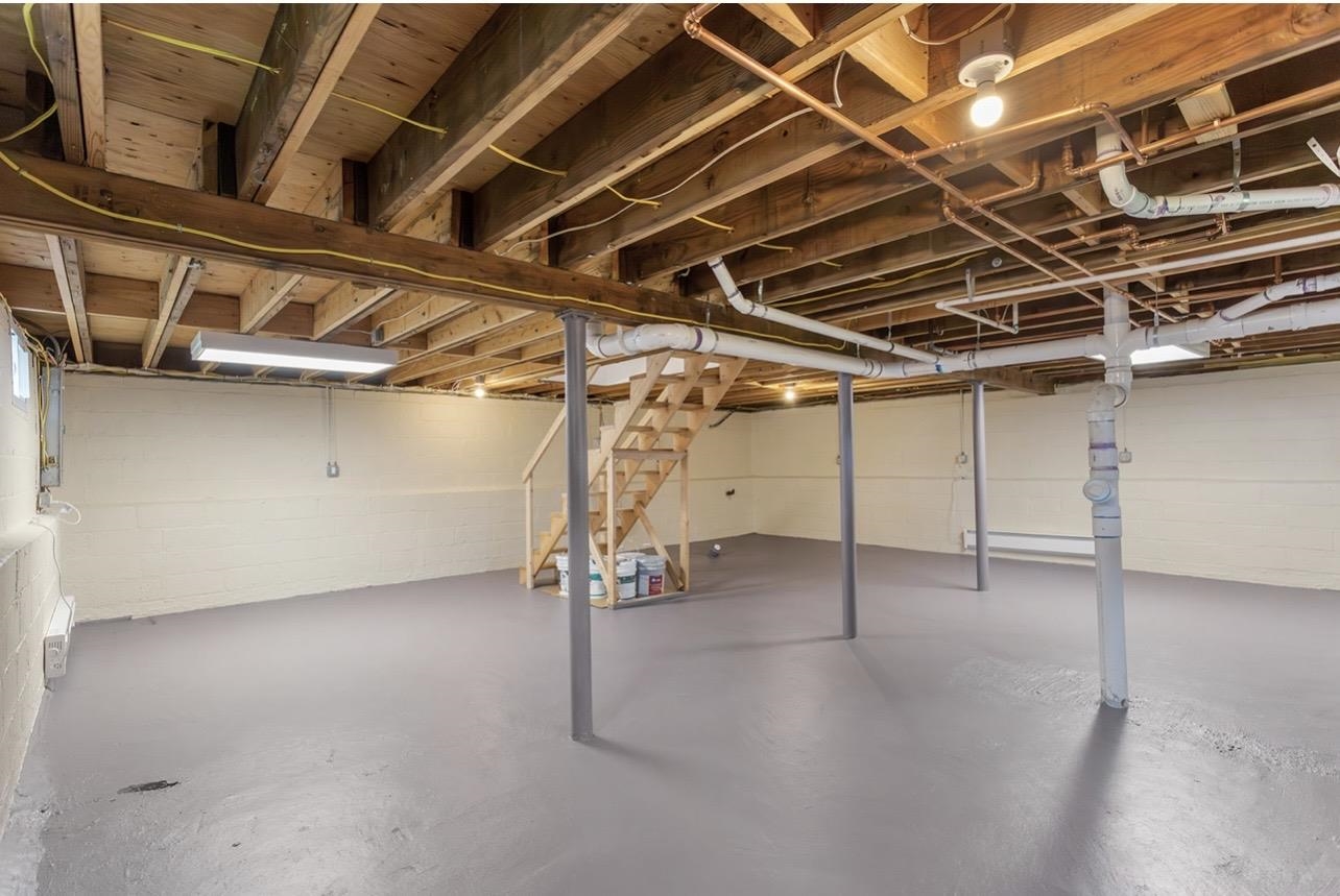 2535 Standish Ave Property Photo 16