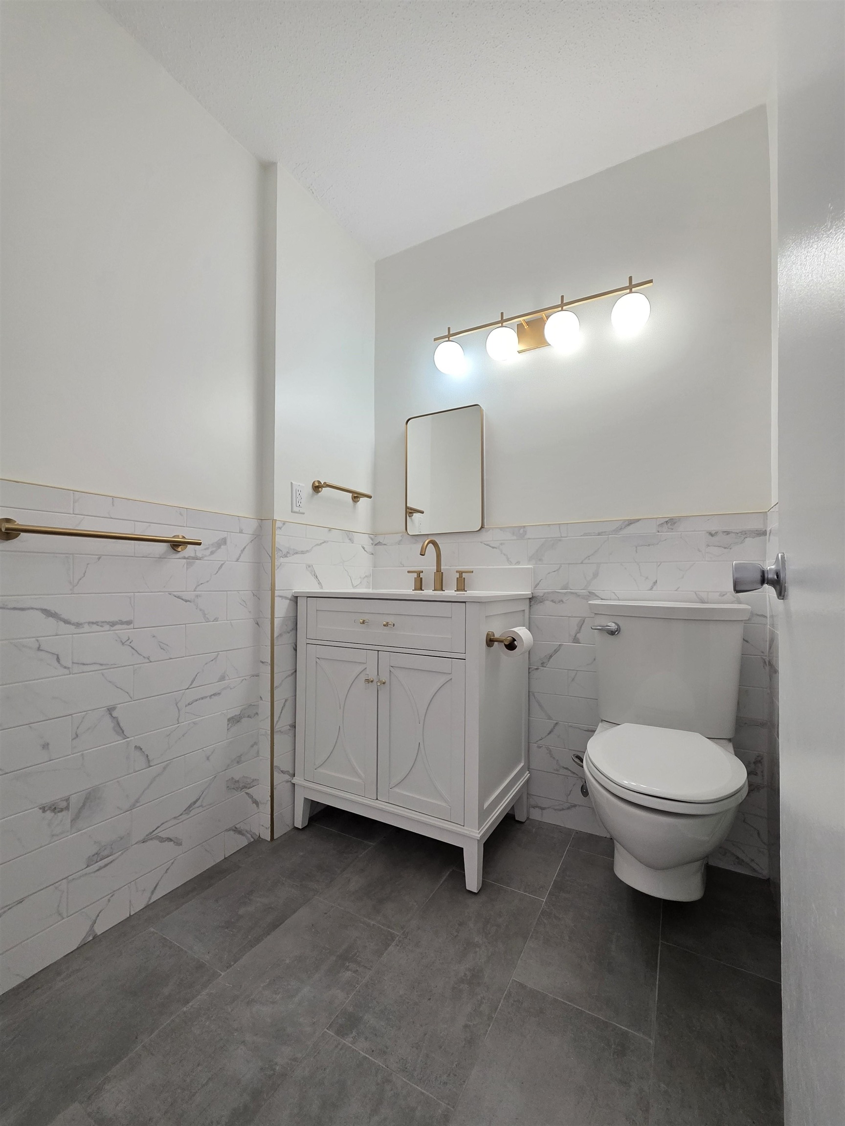 7004 Blvd East 37a Property Photo 18
