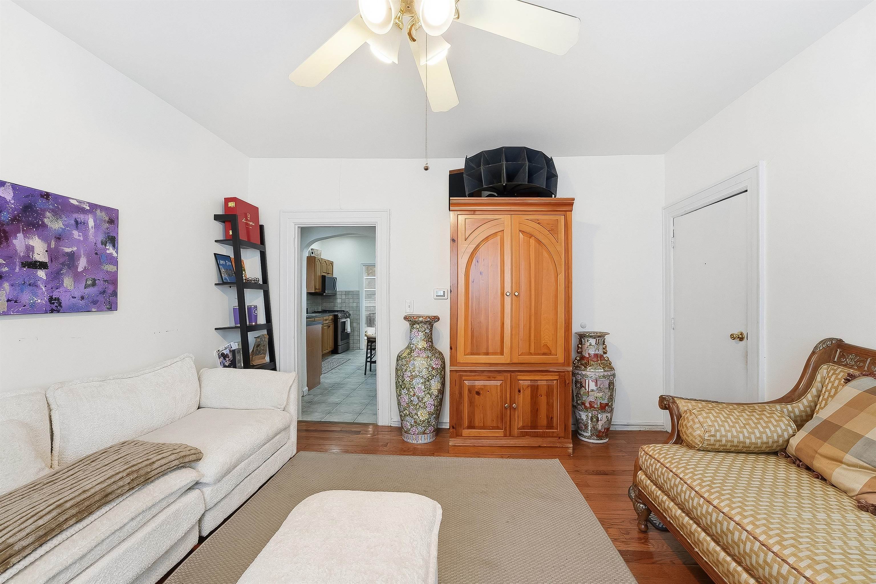 56 Passaic St Property Photo 4