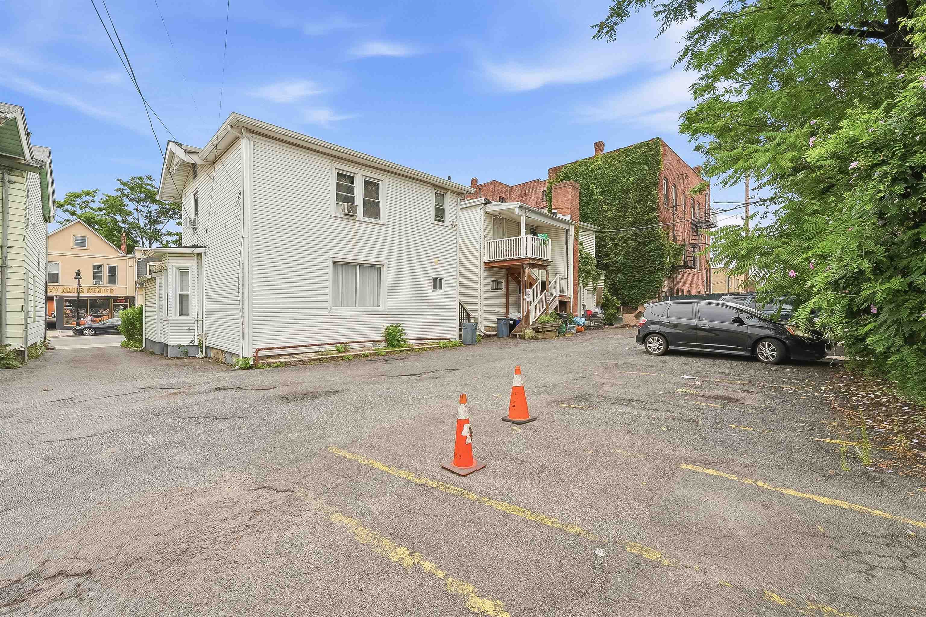 56 Passaic St Property Photo 18