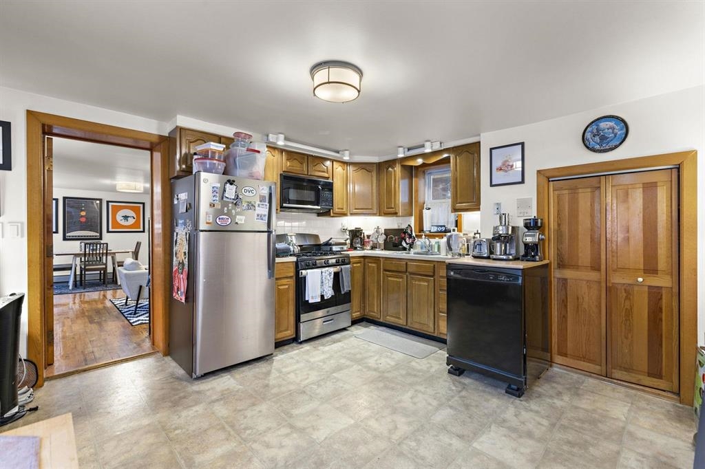 24 West Hamilton Pl Property Photo 9