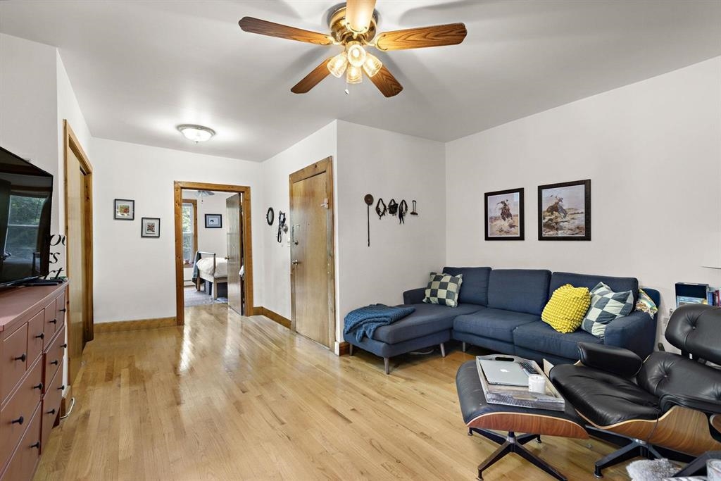 24 West Hamilton Pl Property Photo 18