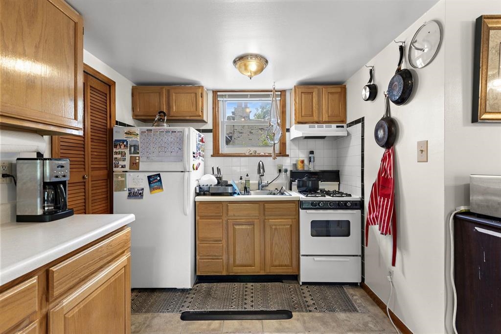 24 West Hamilton Pl Property Photo 25