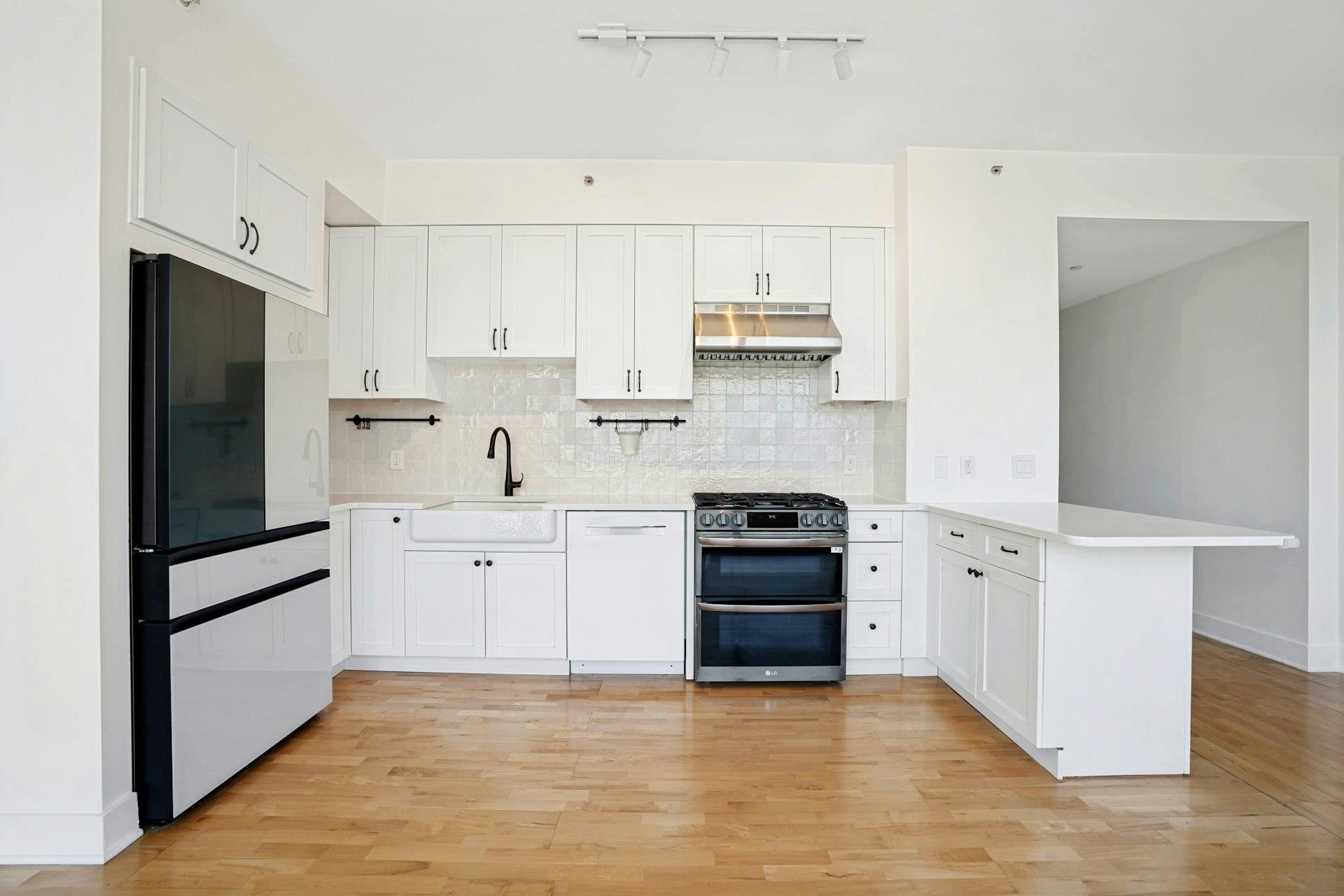 389 Washington St 33e Property Photo 8