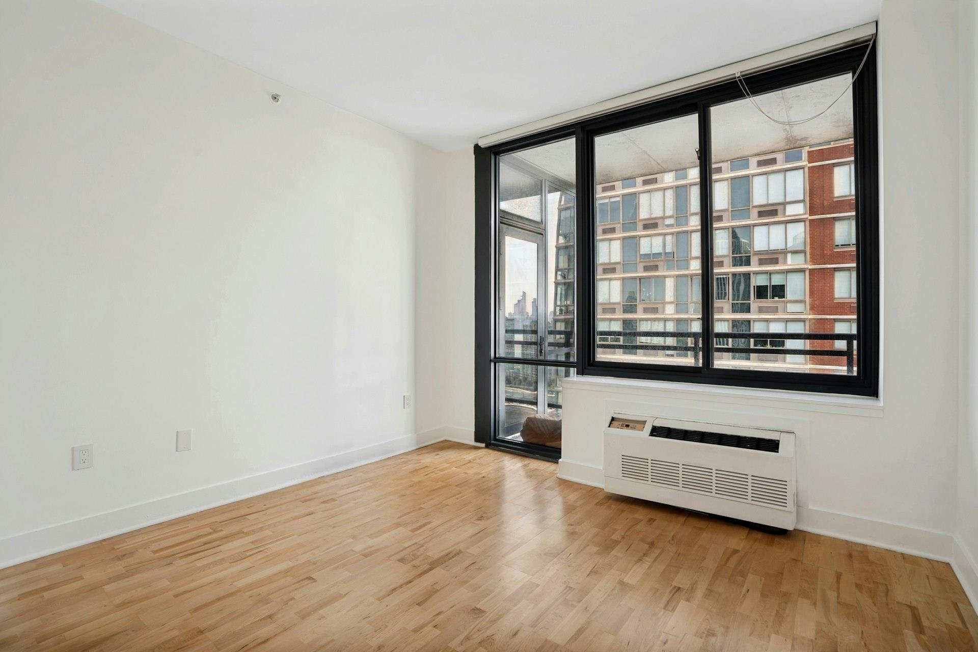 389 Washington St 33e Property Photo 16