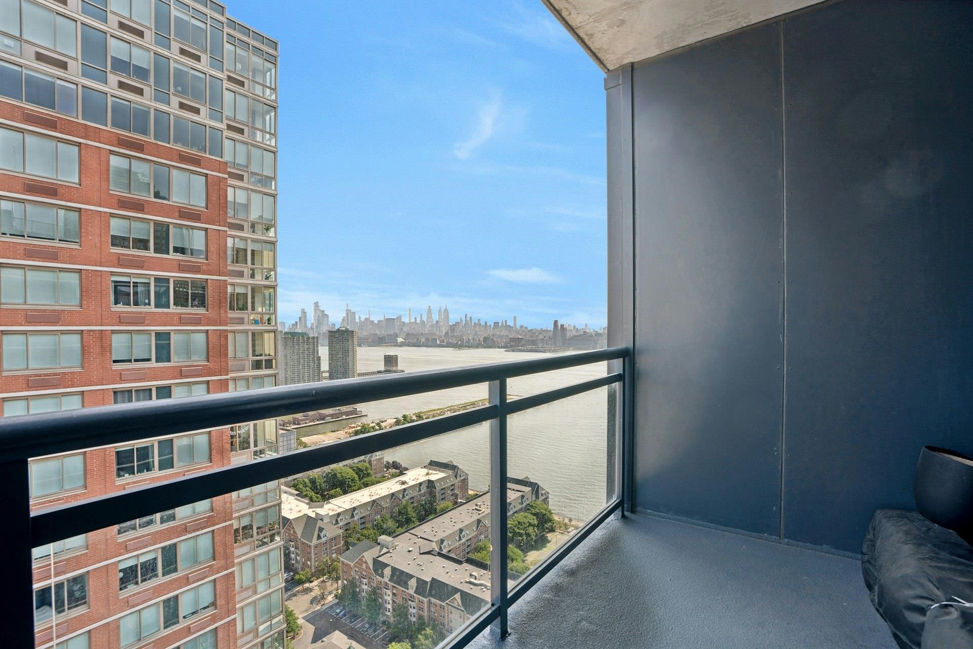 389 Washington St 33e Property Photo 25
