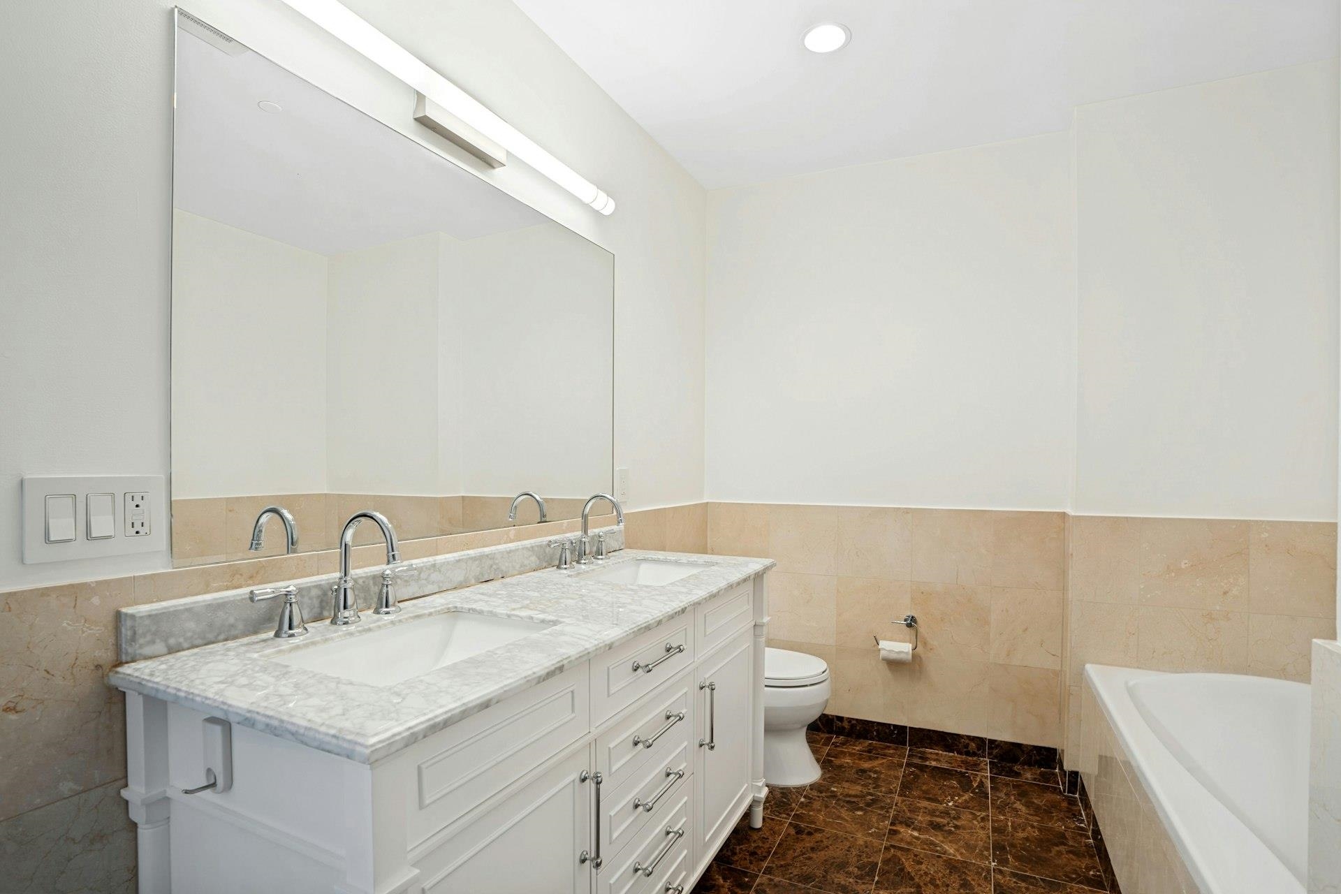 389 Washington St 33e Property Photo 27