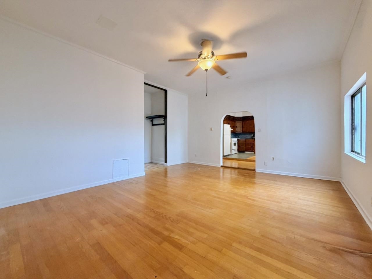 514 Monastery Pl 2r Property Photo 5