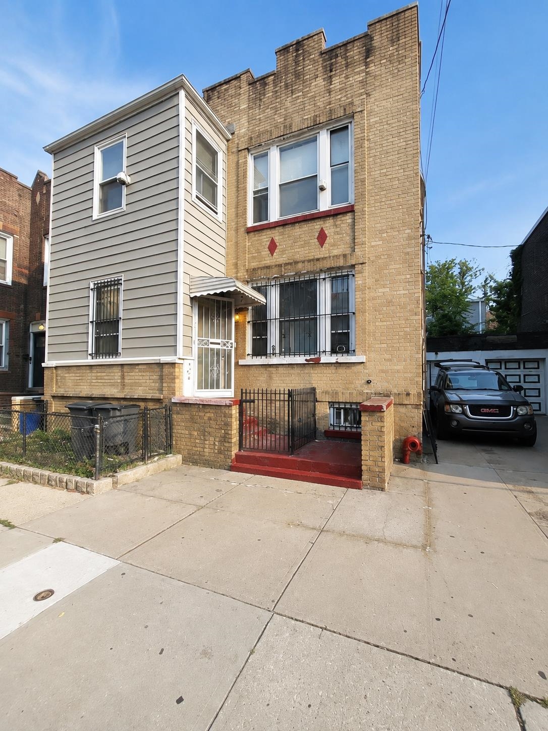 129 Stevens Ave Property Photo 1