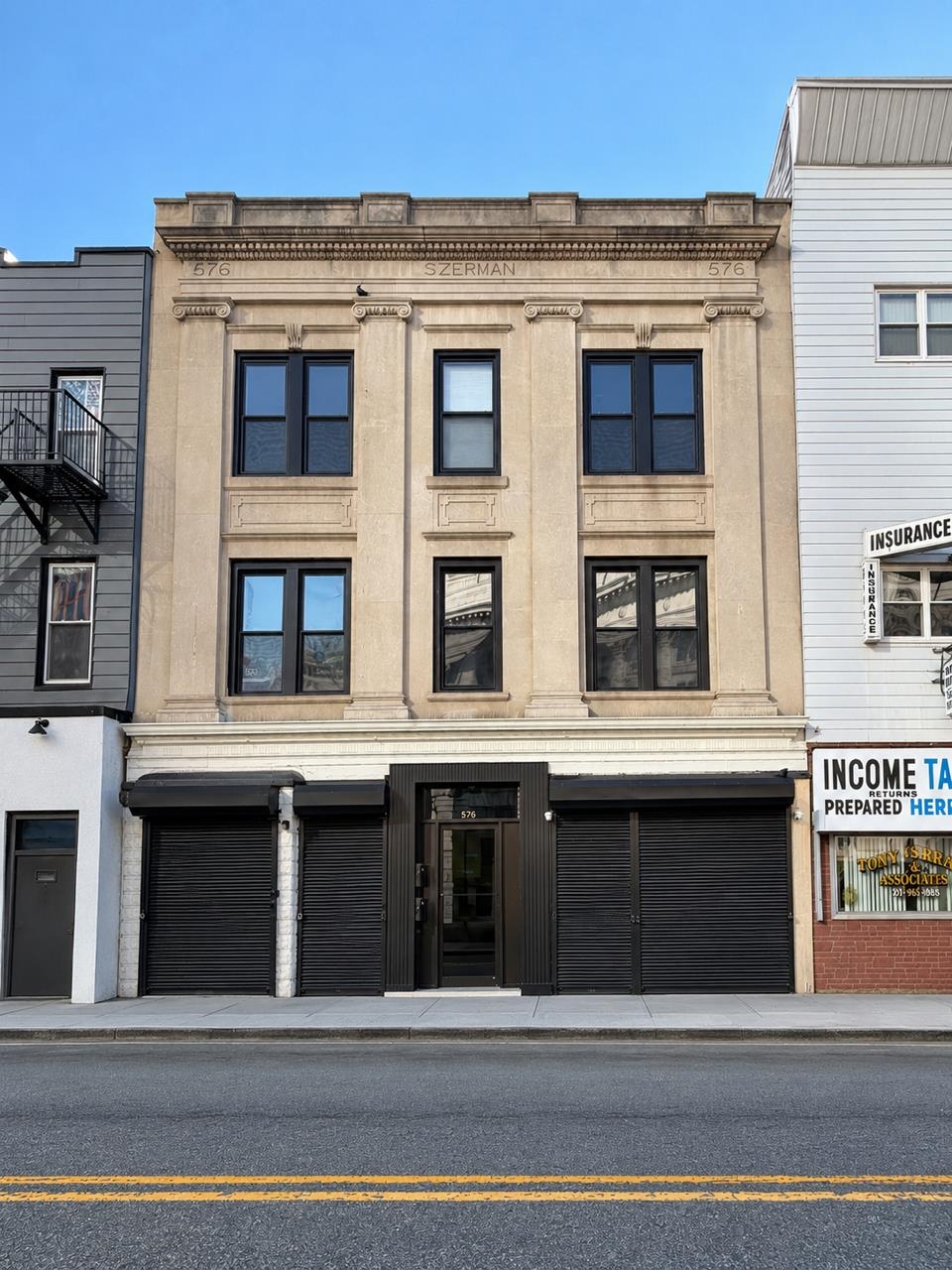 576 Newark Ave 2l Property Photo 1