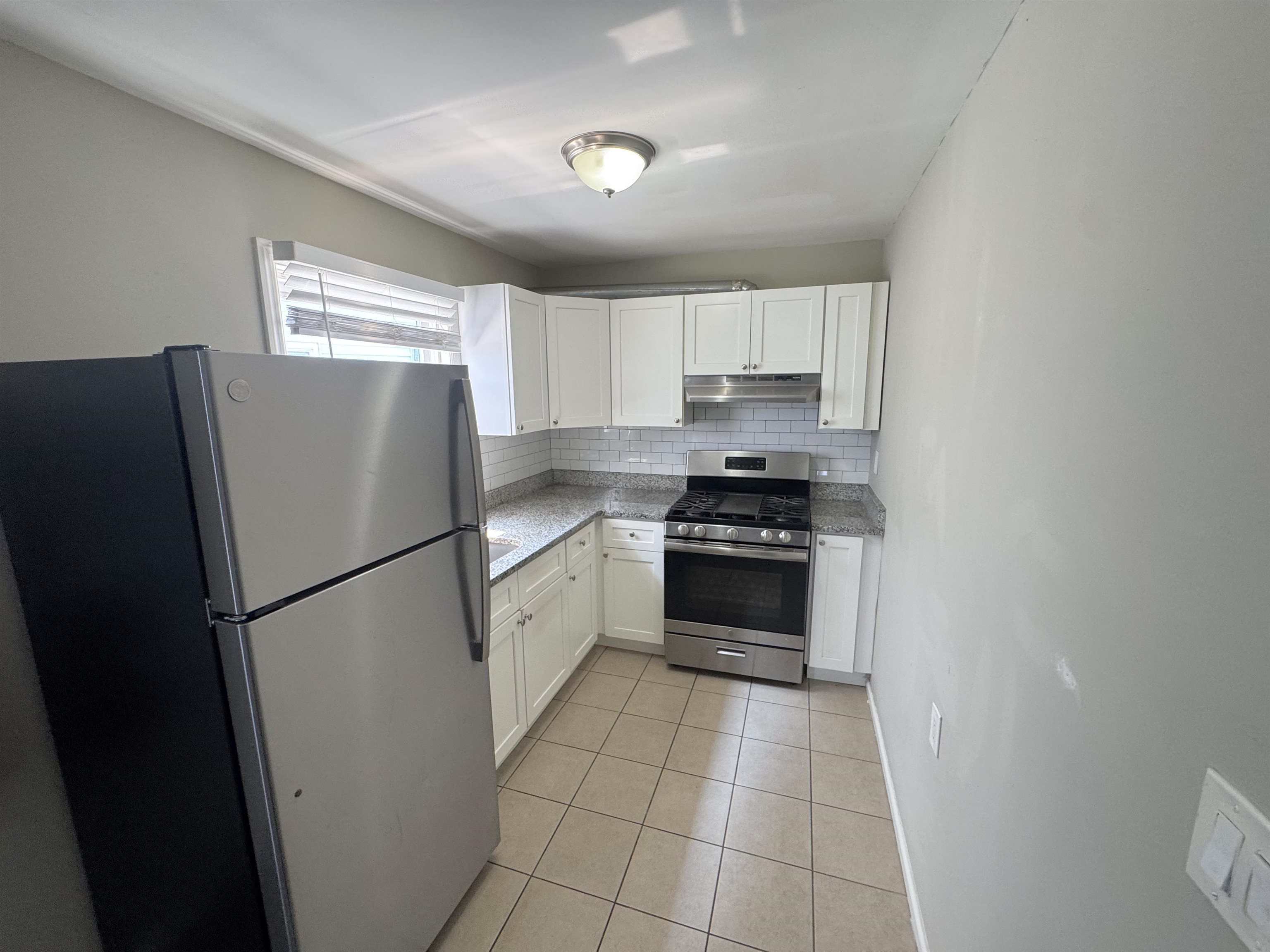 71 Suburbia Ct Property Photo 4