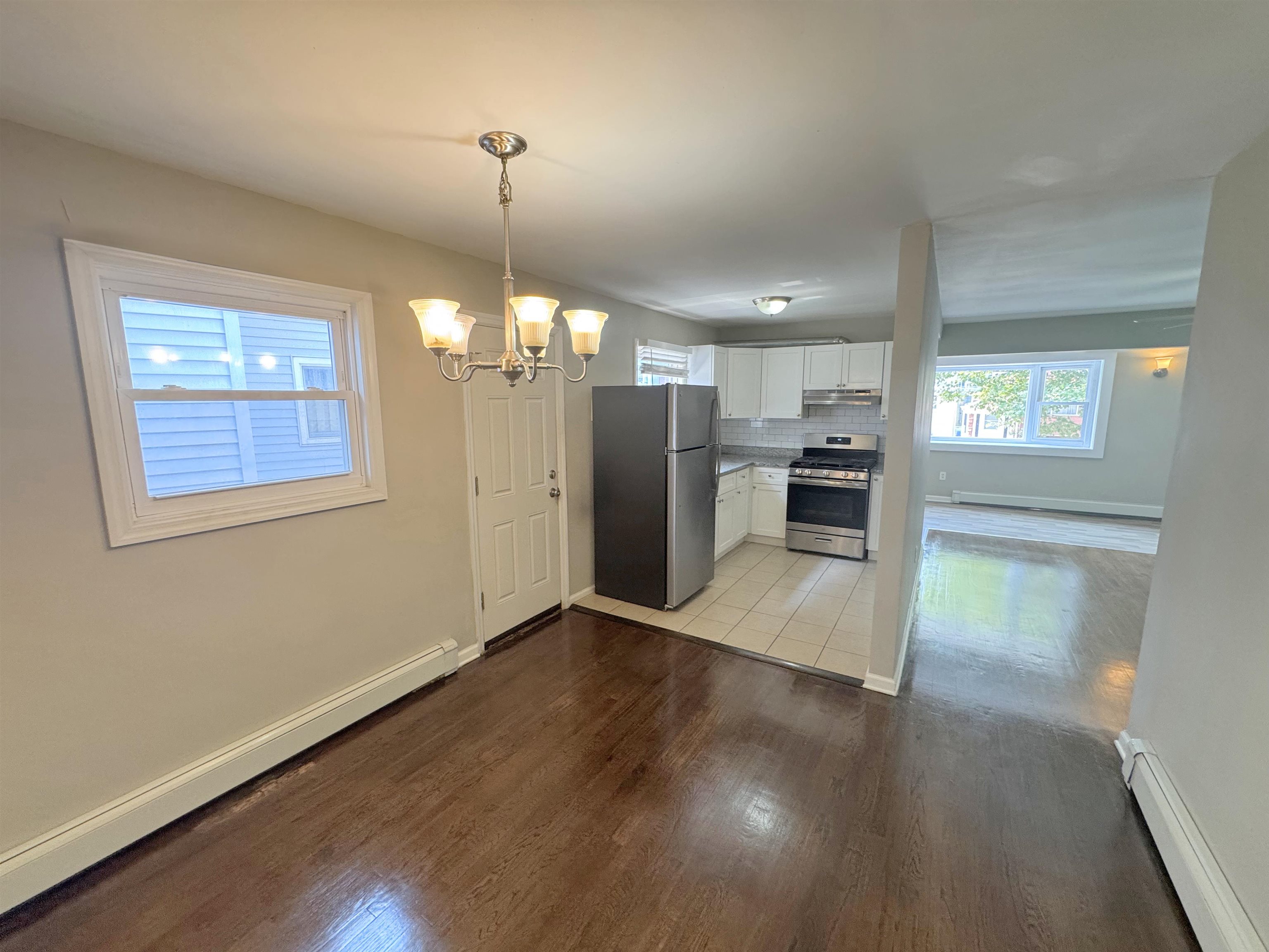 71 Suburbia Ct Property Photo 5
