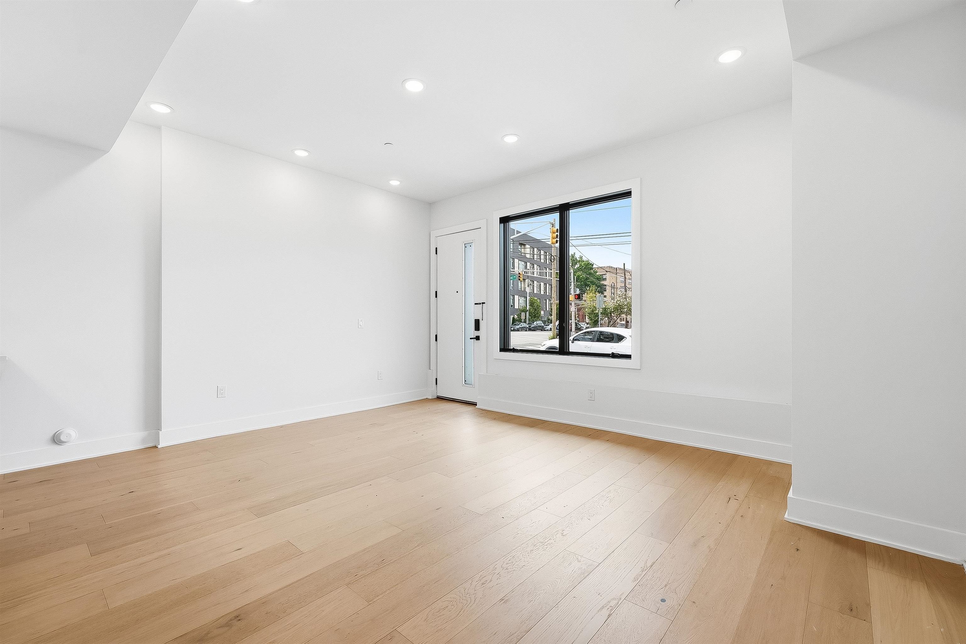 256 Claremont Ave 1 Property Photo 11