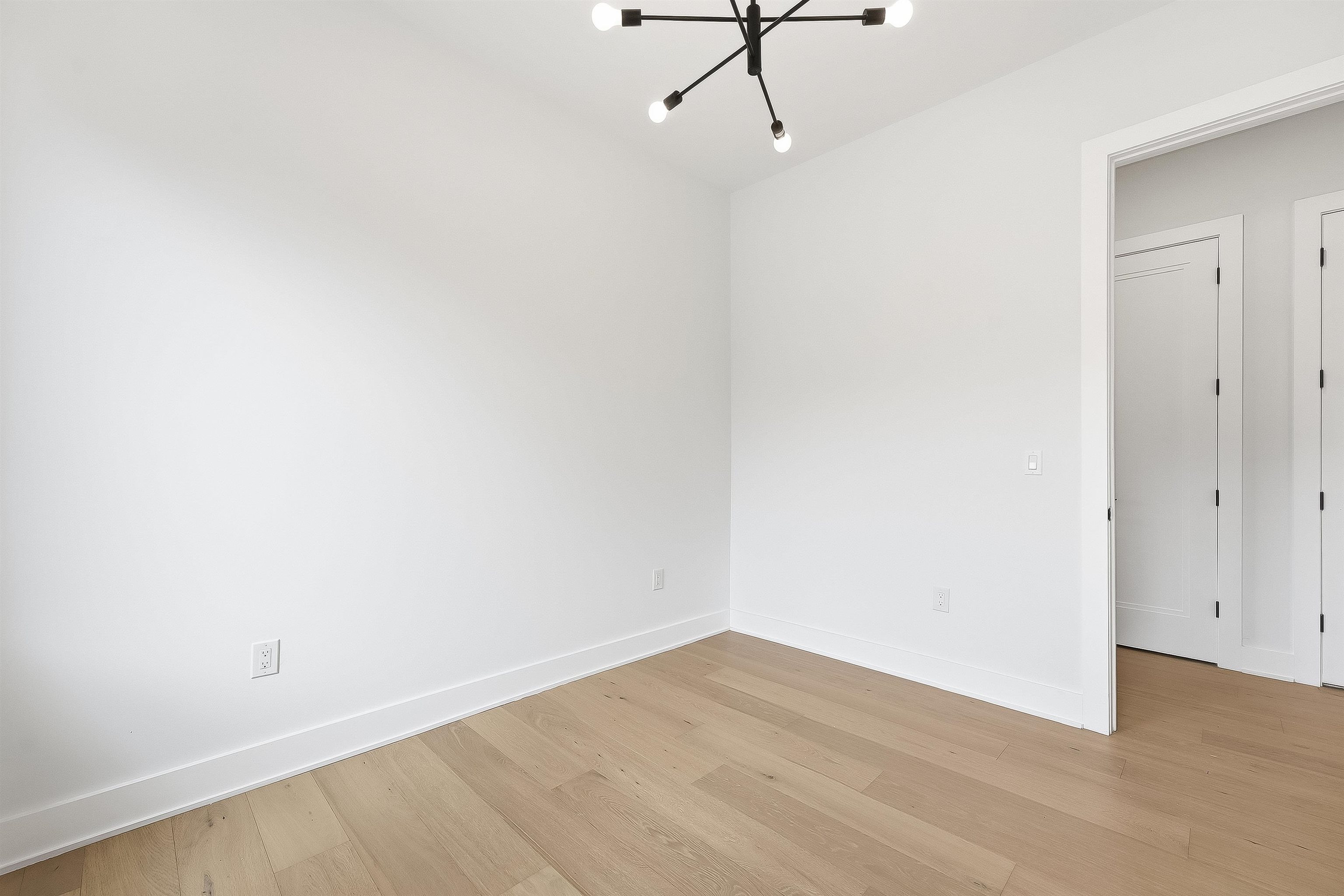 256 Claremont Ave 1 Property Photo 18