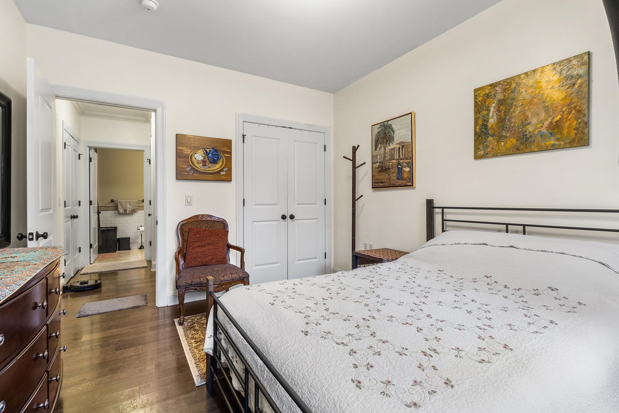 255 Laird Ave 2 Property Photo 11