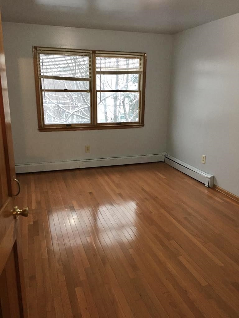 95 Sanford Pl 1 Property Photo 11