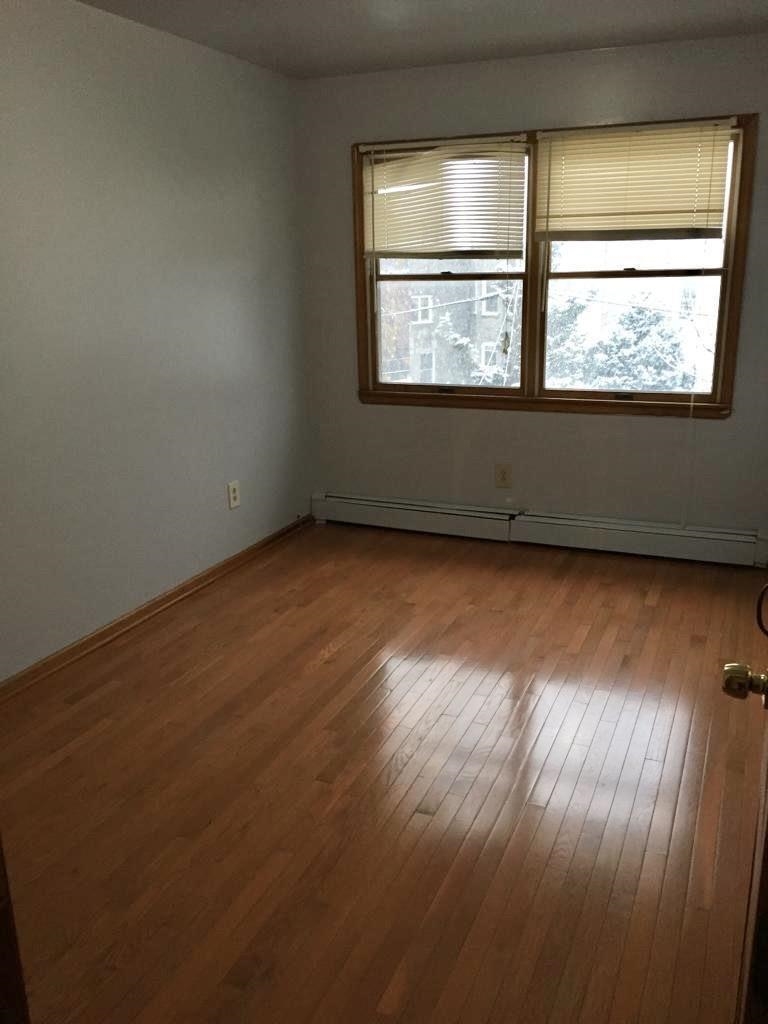 95 Sanford Pl 1 Property Photo 13