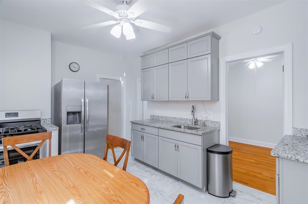 120 West 50th St 1 Property Photo 5