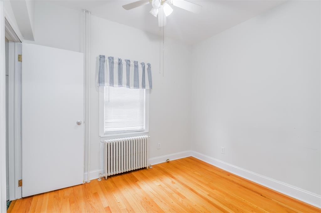 120 West 50th St 1 Property Photo 7