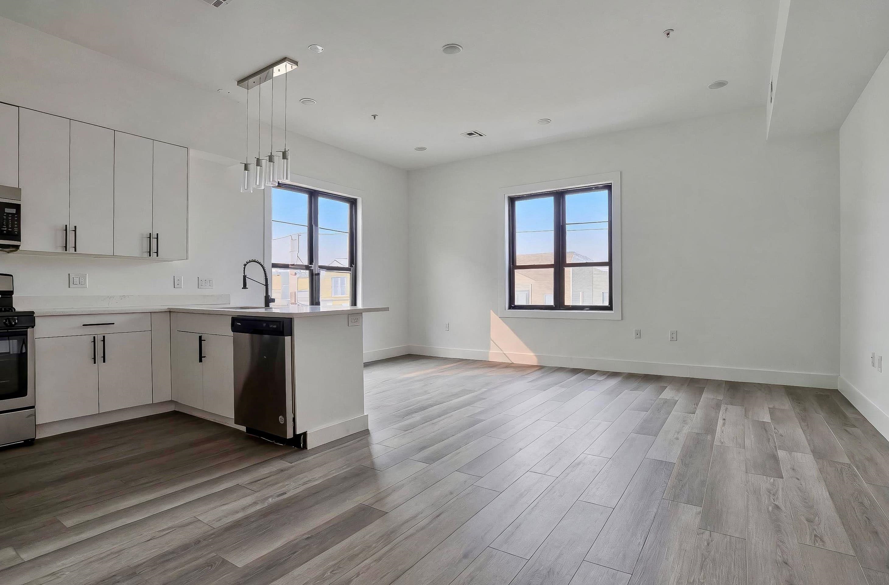 425 Avenue C 501 Property Photo 7