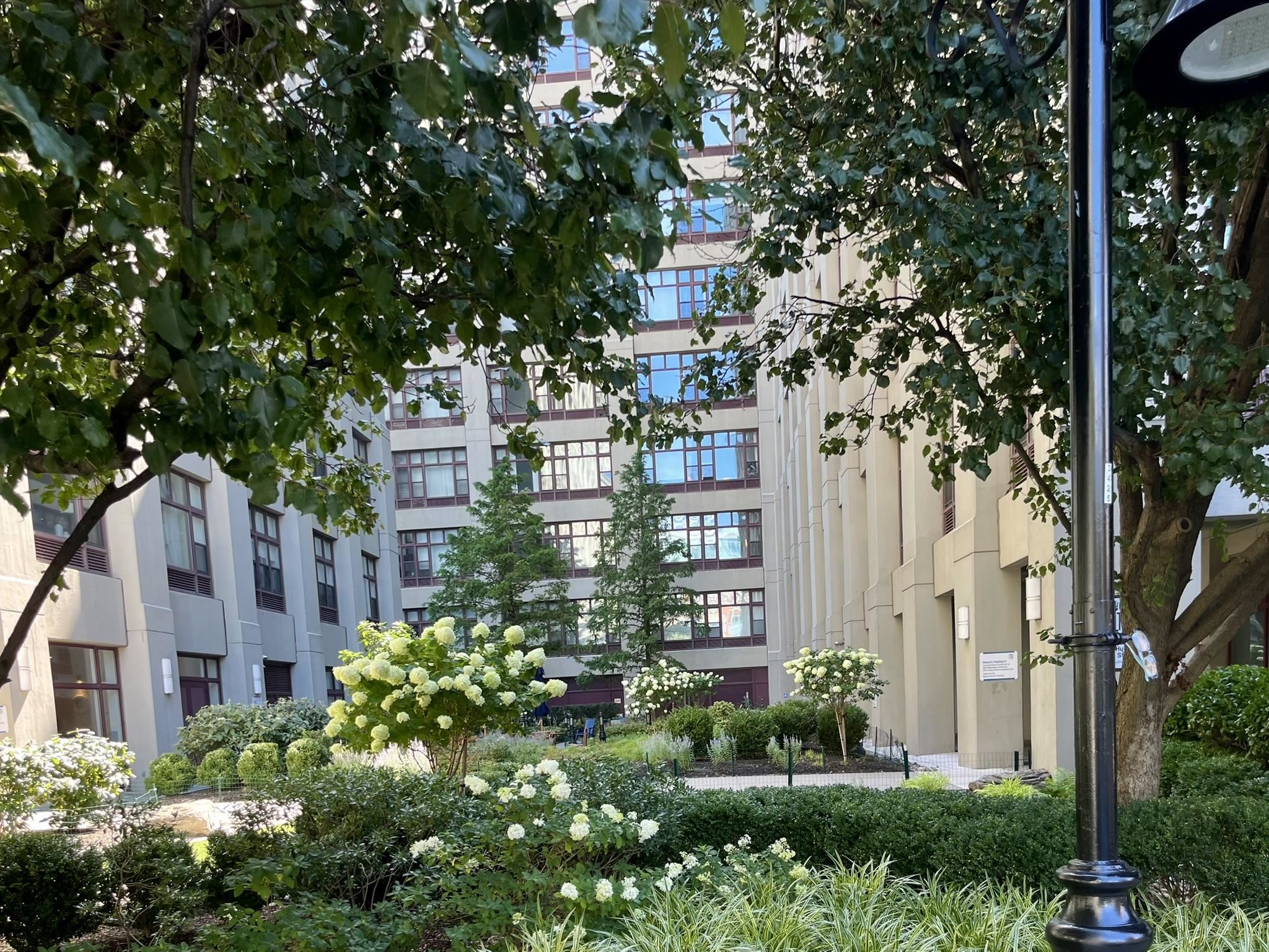 1500 HUDSON ST 4R Property Photo 1