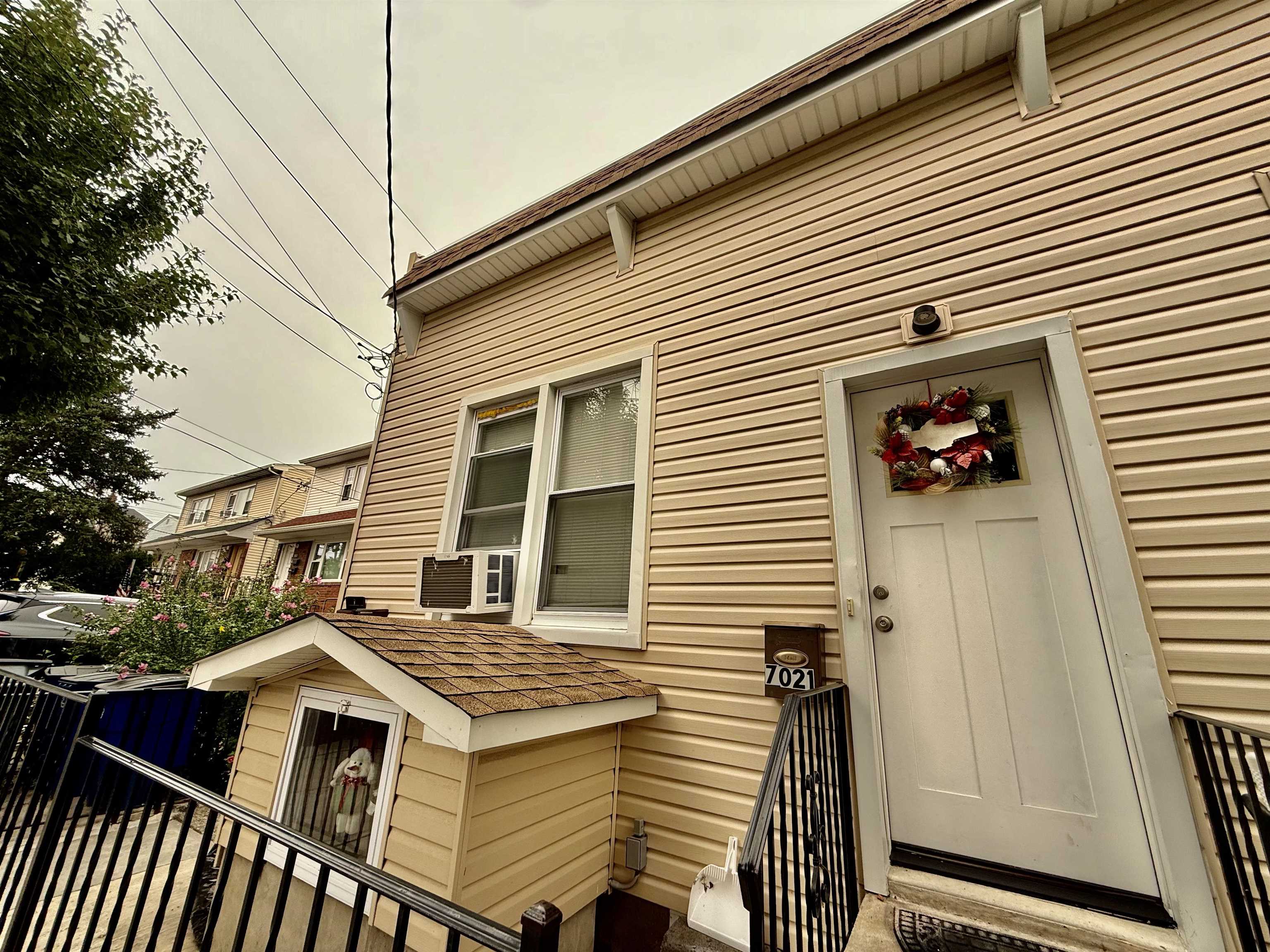 7021 DURHAM AVE Ground Floor Property Photo 1