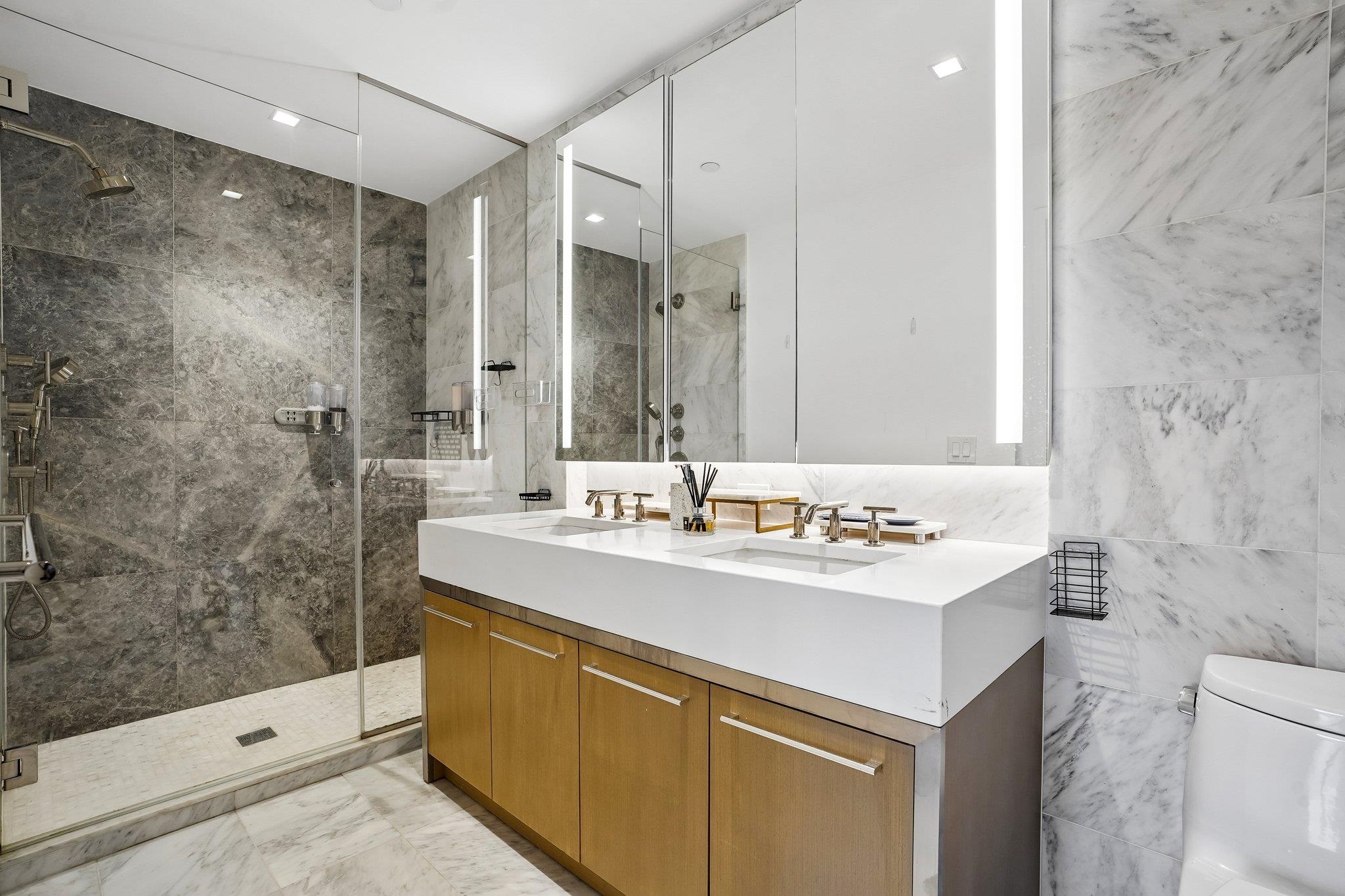 75 Park Lane South 801 Property Photo 18