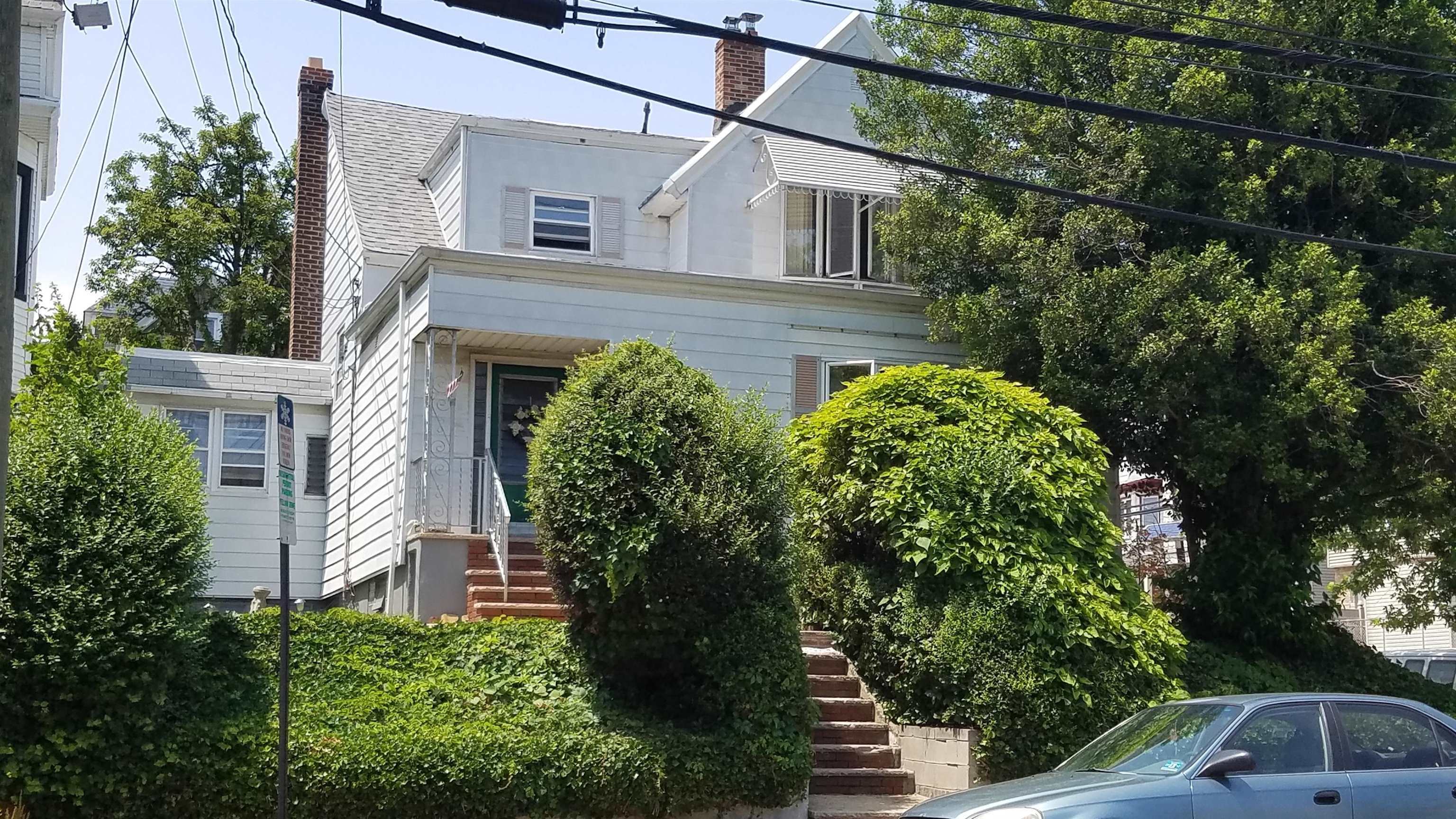683 Avenue E 2 Property Photo 1