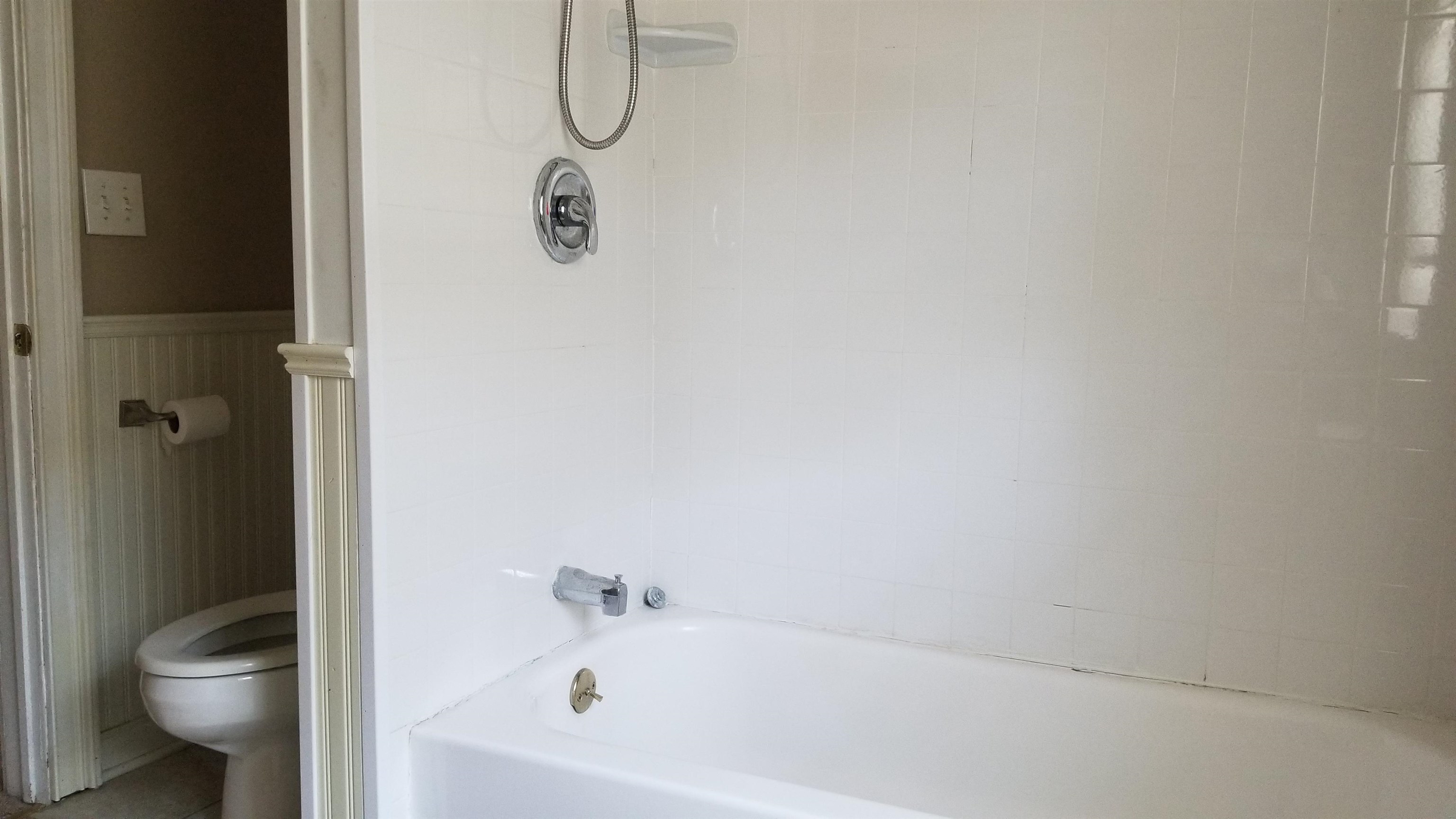 683 Avenue E 2 Property Photo 8