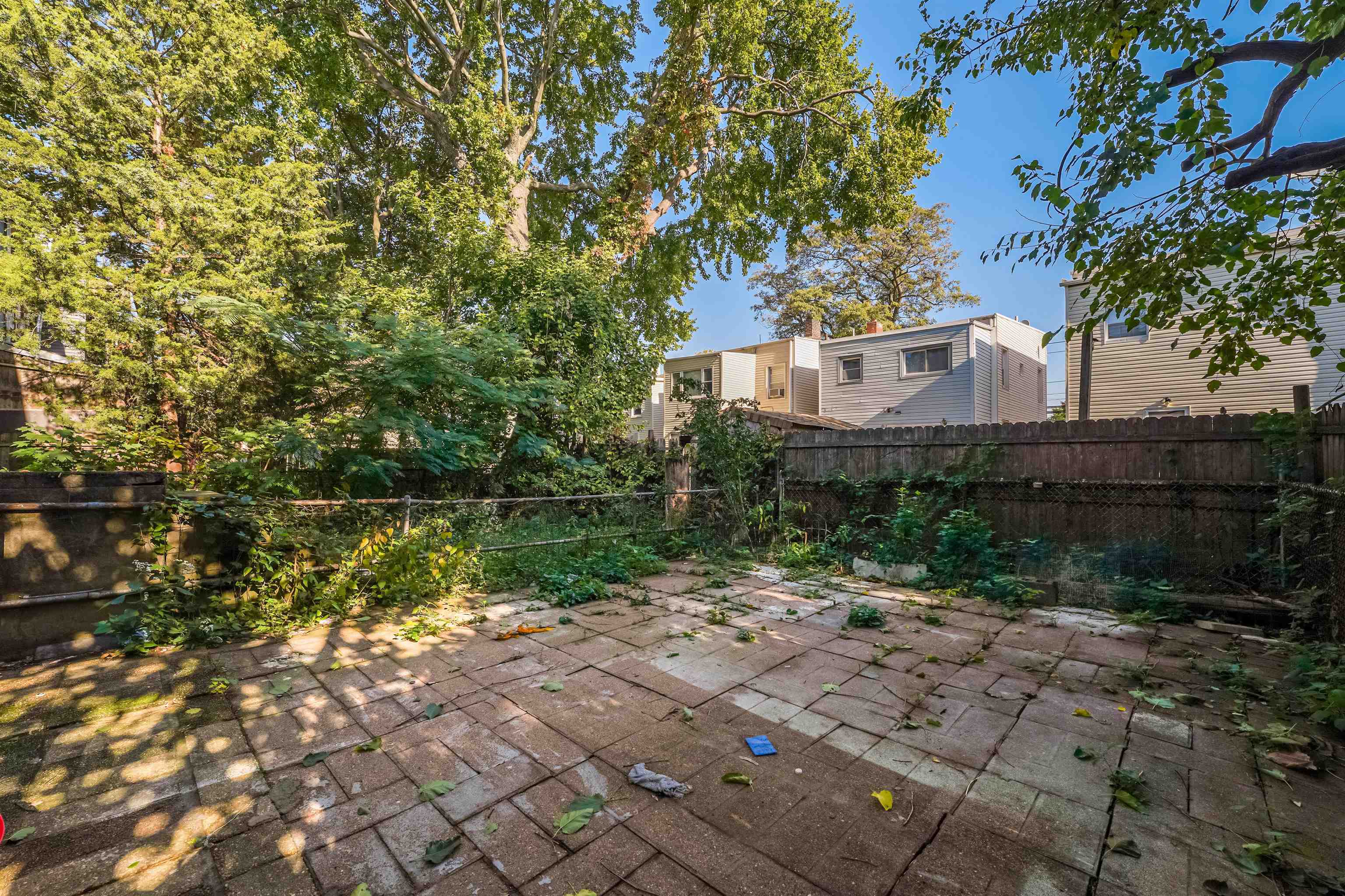 296 Ege Ave Property Photo 11