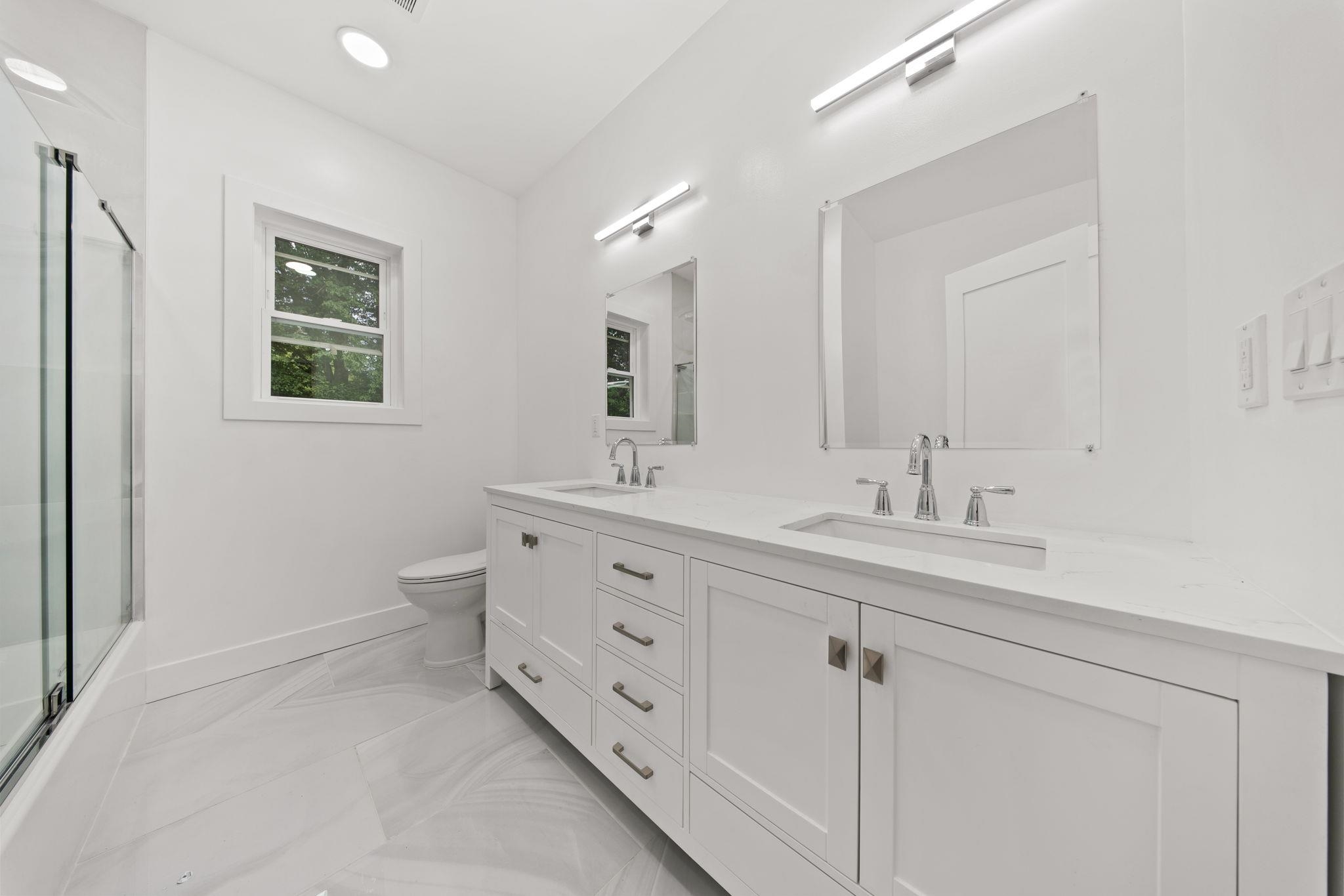 418 East Ave Property Photo 11