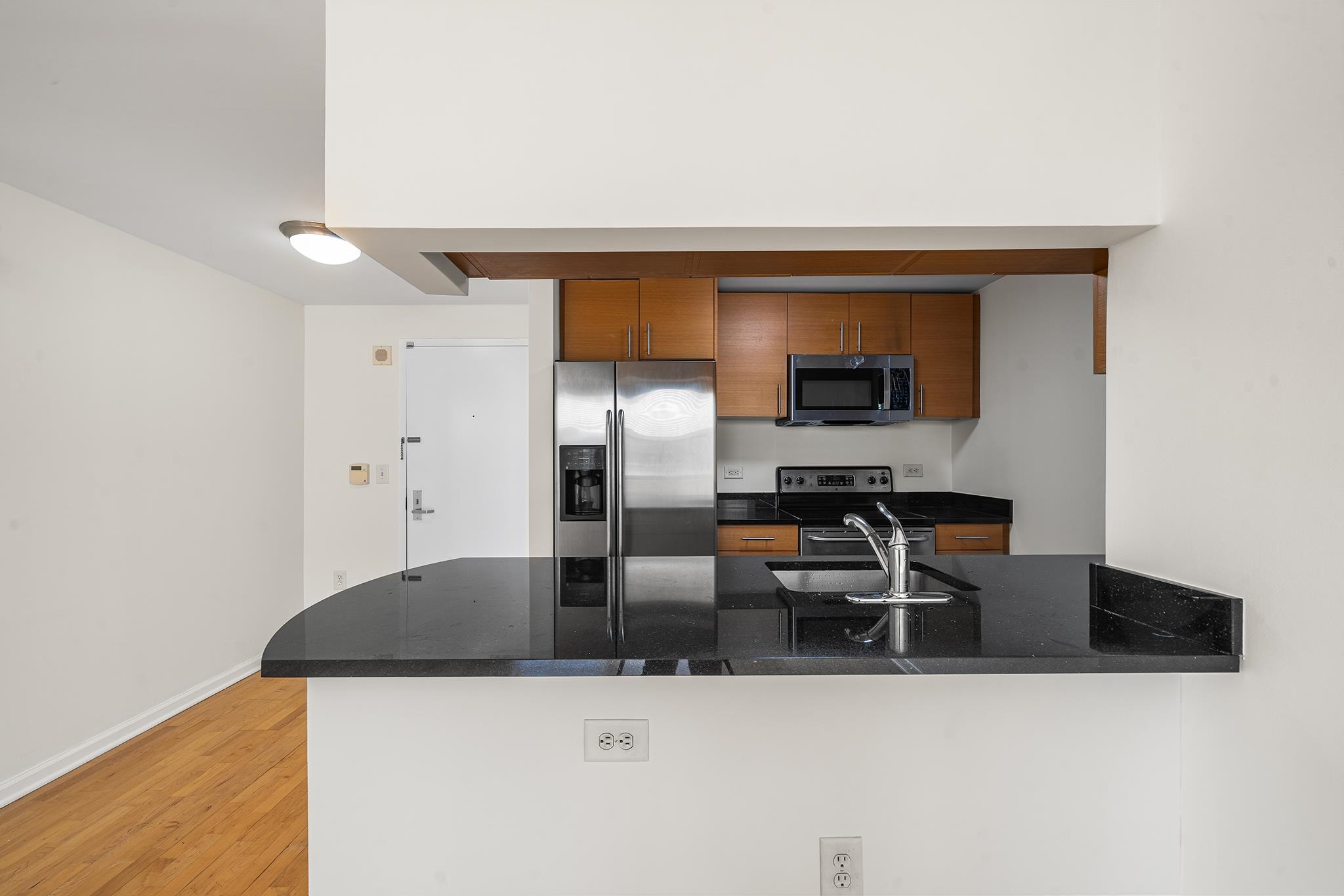 102 Christopher Columbus Dr 202 Property Photo 6
