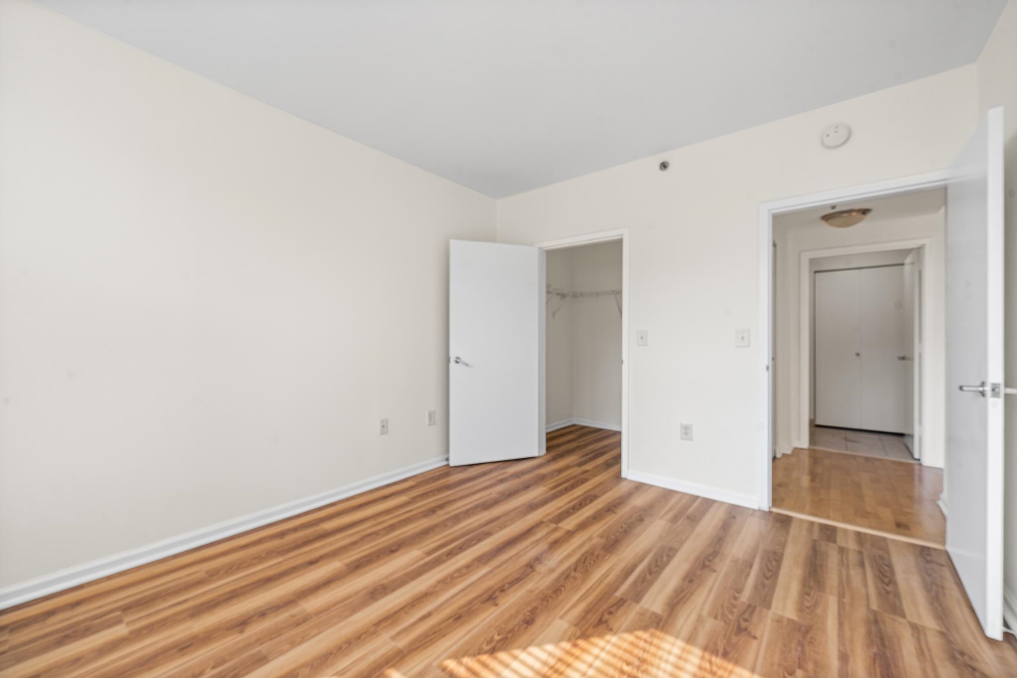 102 Christopher Columbus Dr 202 Property Photo 13