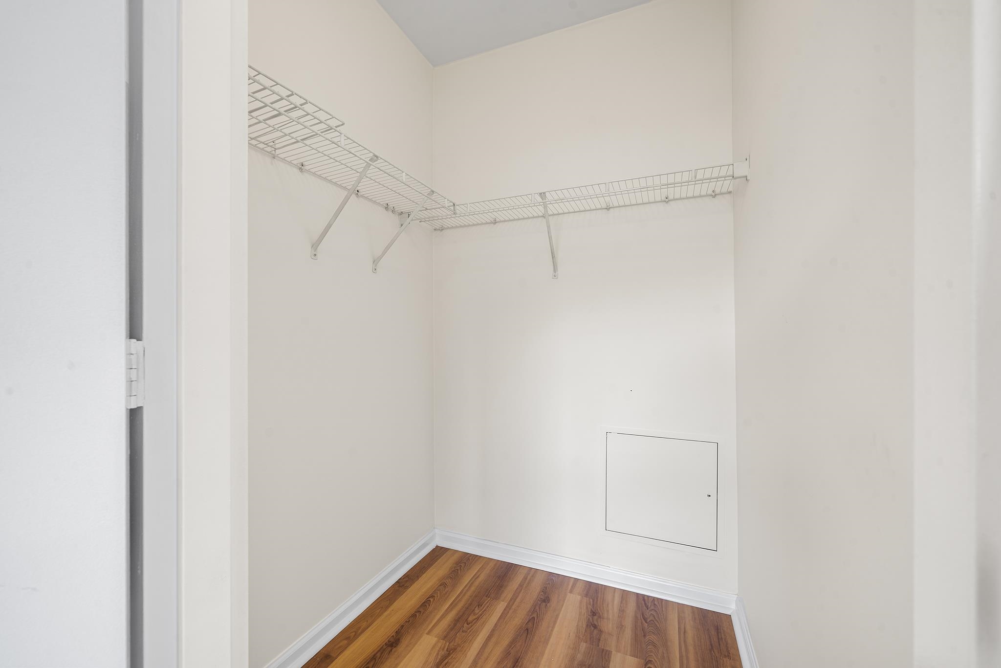 102 Christopher Columbus Dr 202 Property Photo 14