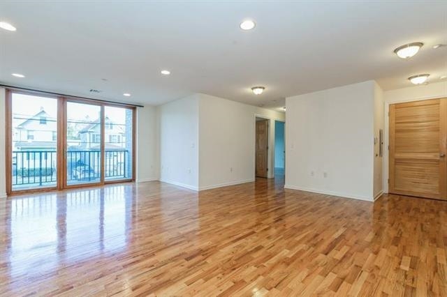 17 Meadow Rd 302 Property Photo 5