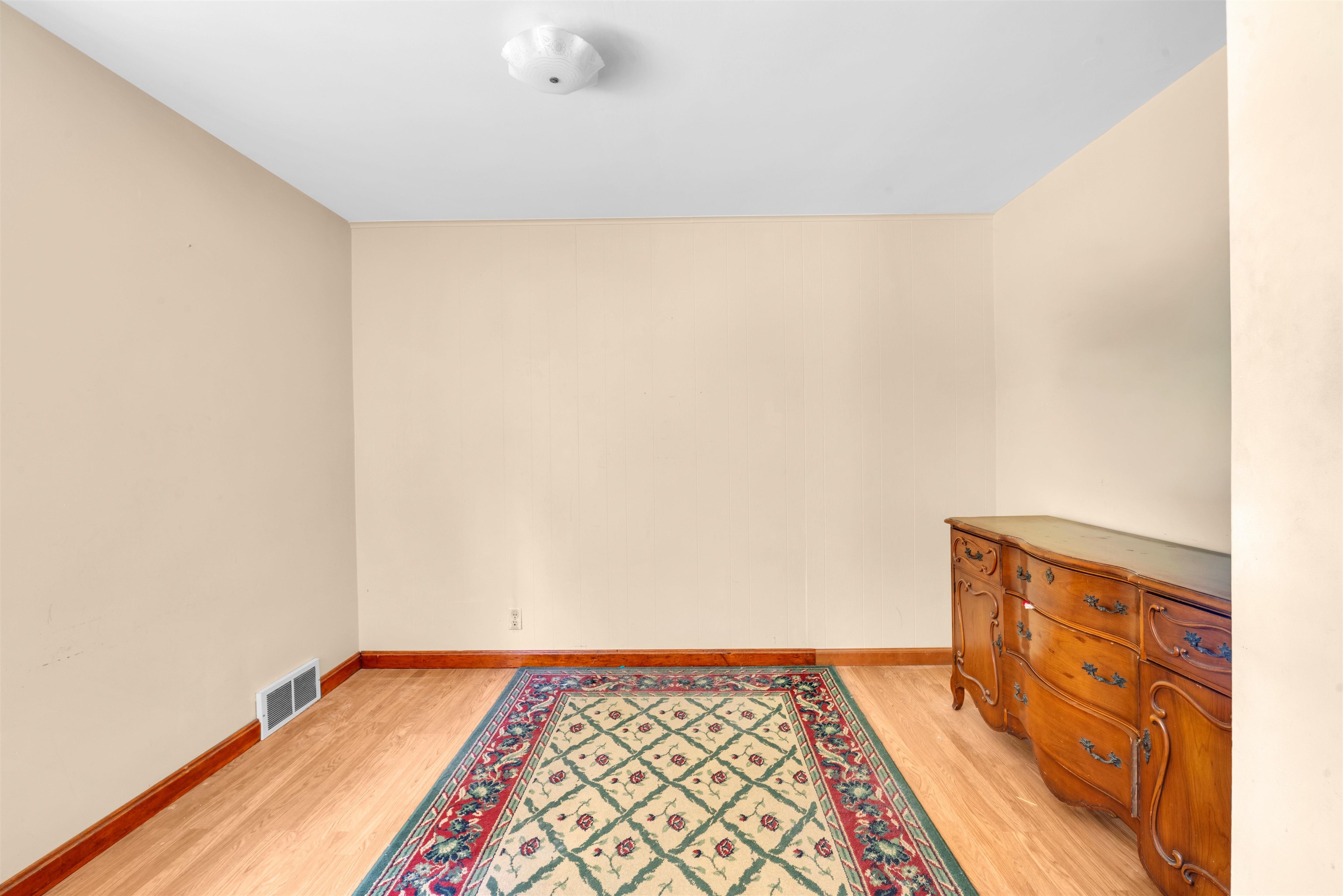 722 7th St Property Photo 5