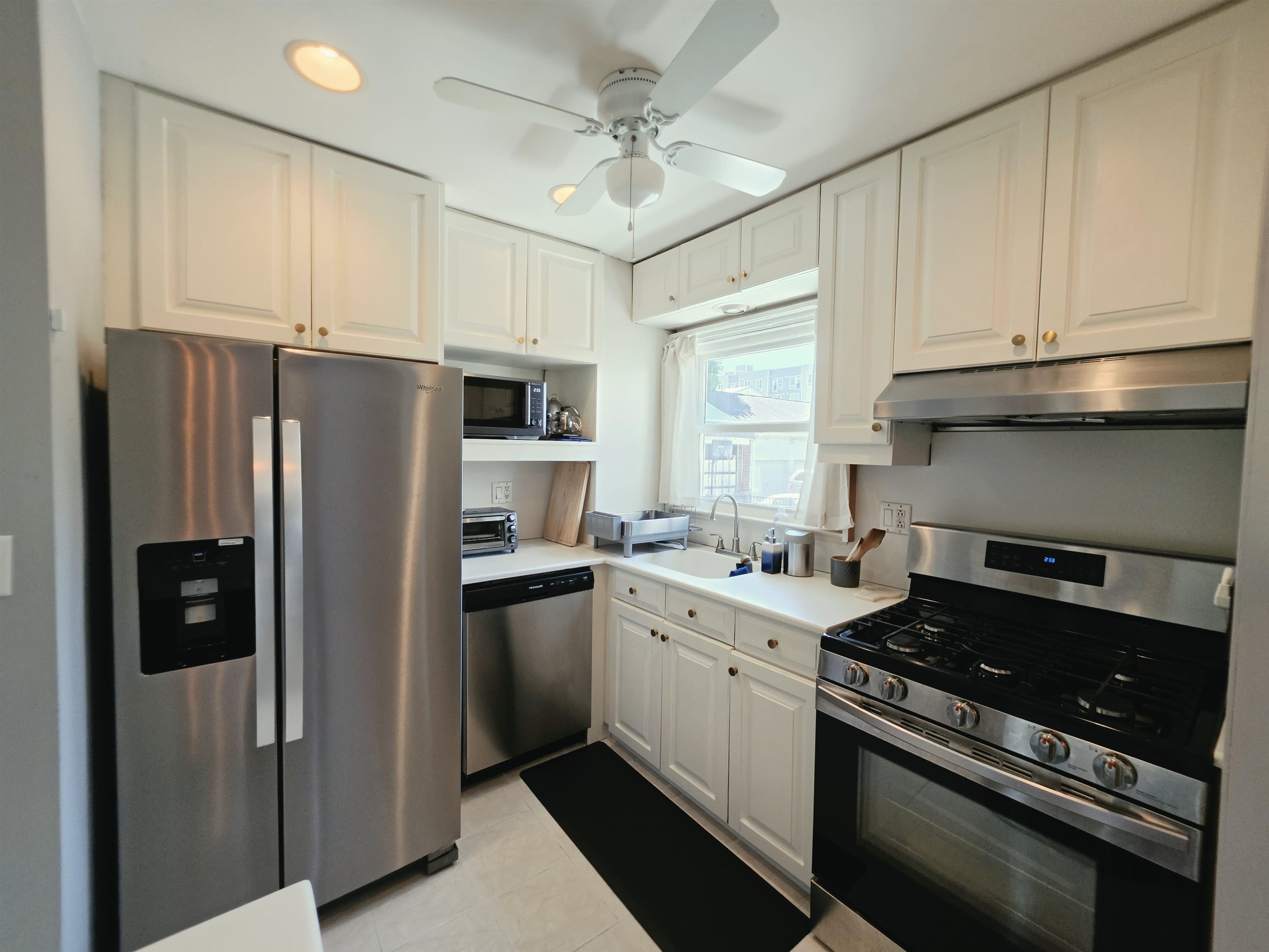 9 Elna Ct Property Photo 7