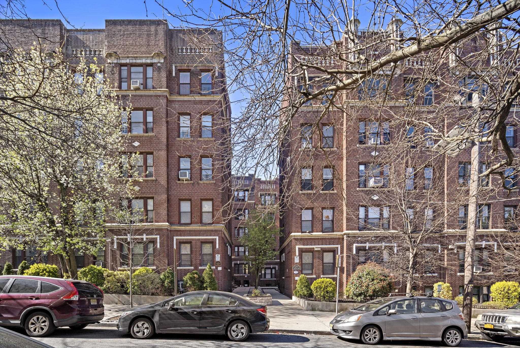 275 HARRISON AVE B4 Property Photo 1
