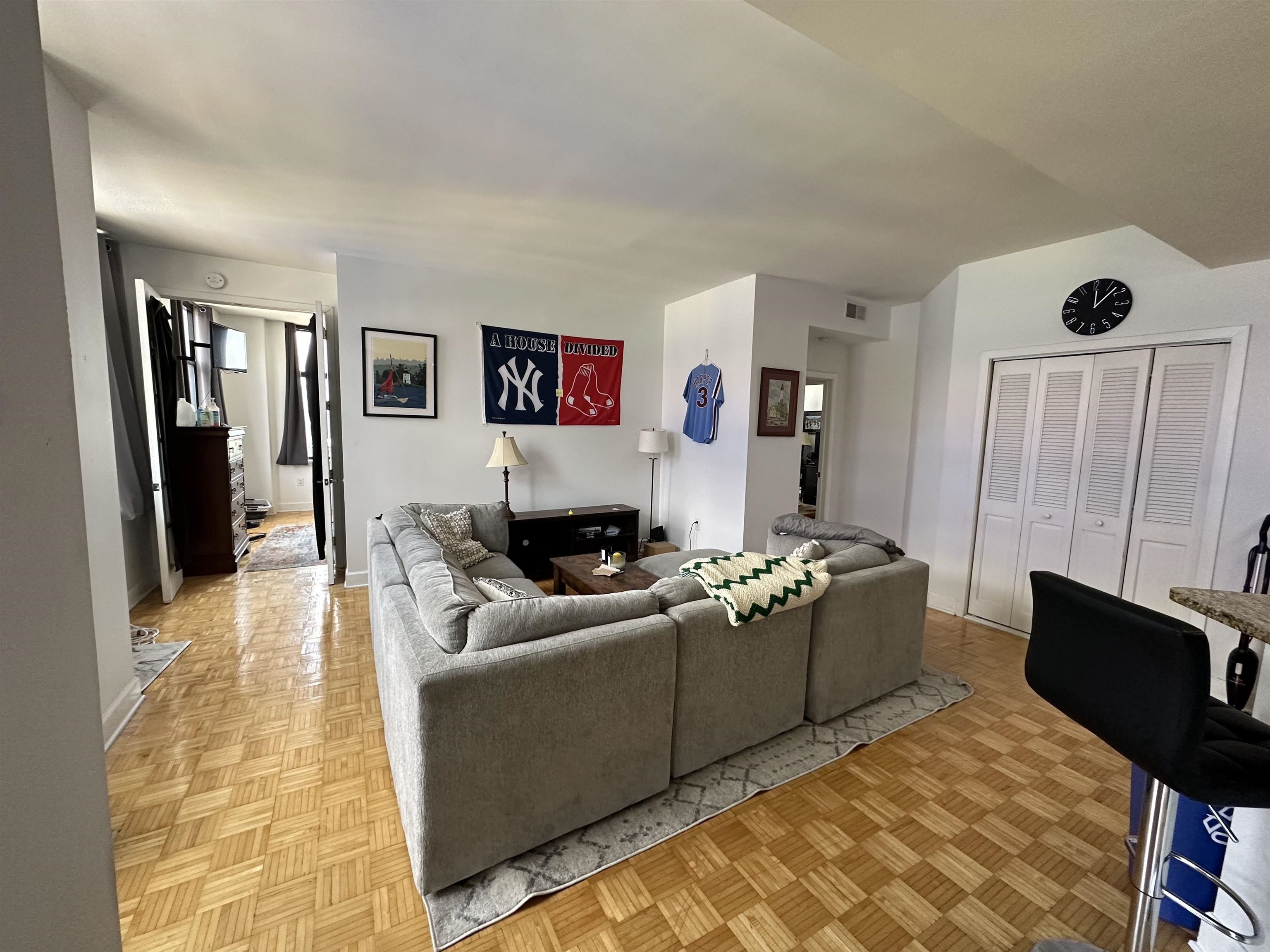 610 Newark St 9d Property Photo 4