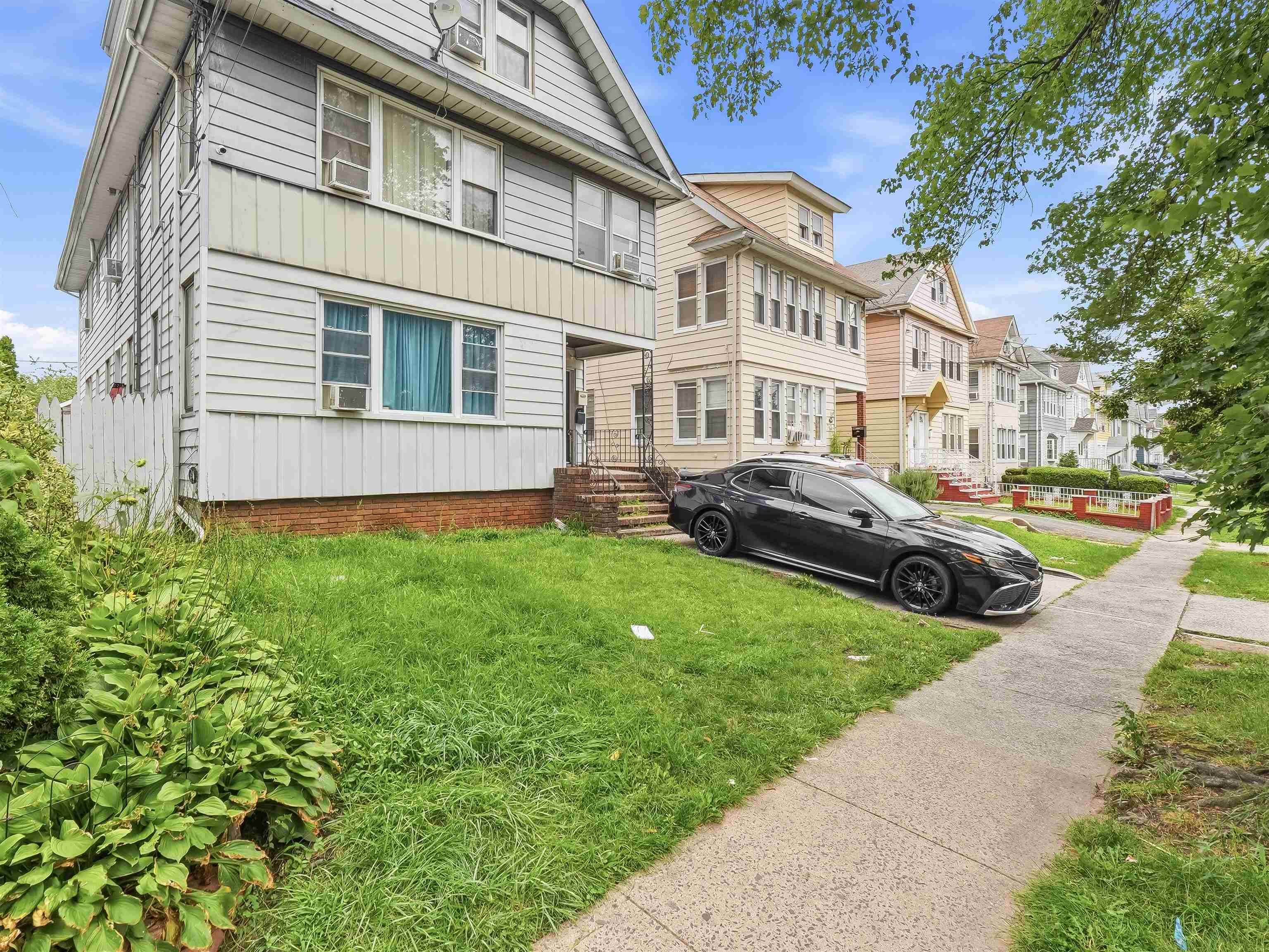 745 Jersey Ave Property Photo 1