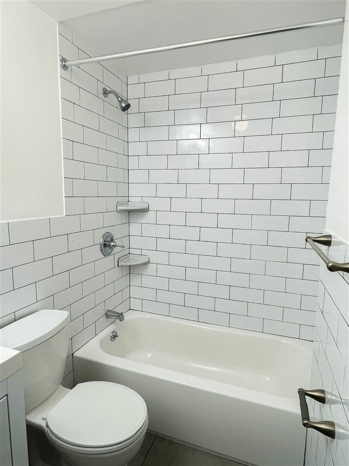 426 13th St 2 Property Photo 18