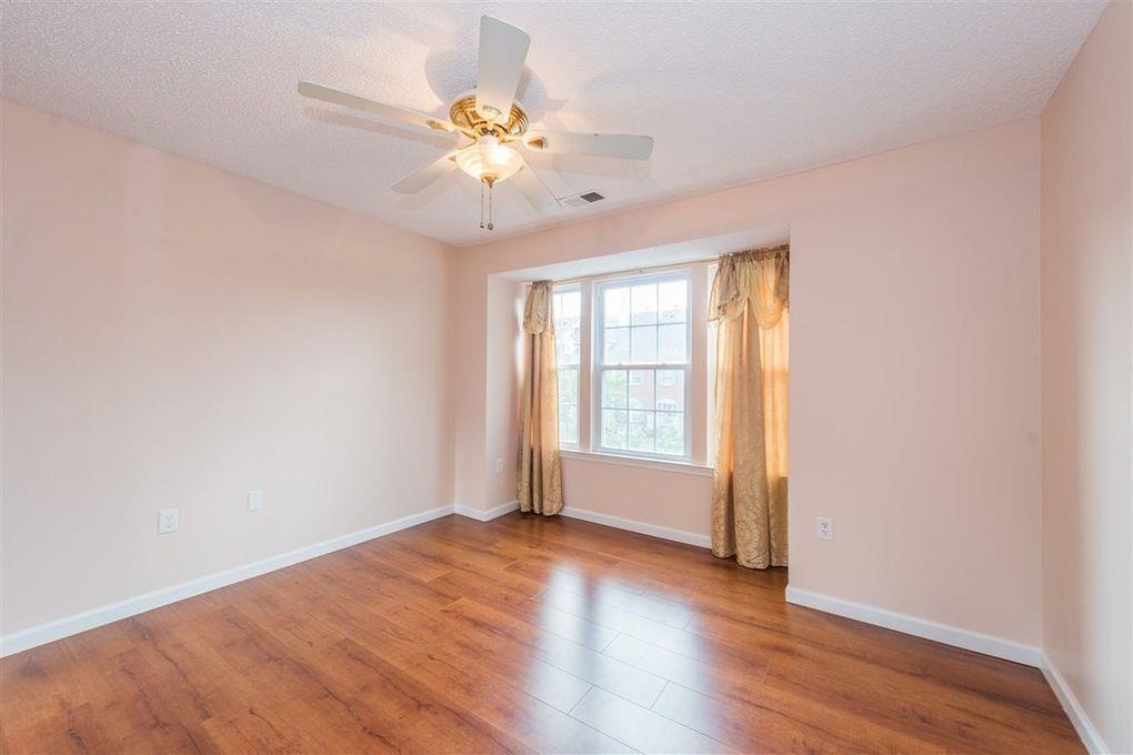 45 Dogwood St Property Photo 7