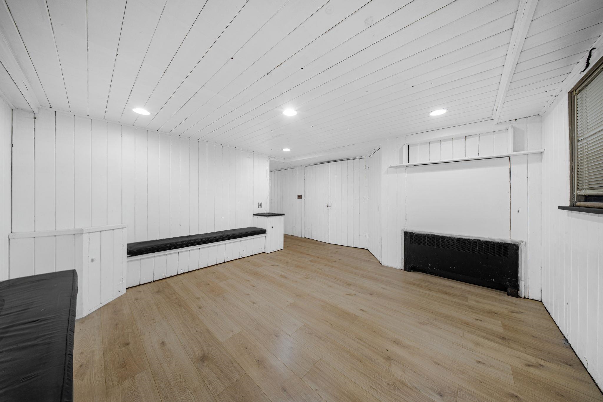 44 College St Property Photo 6