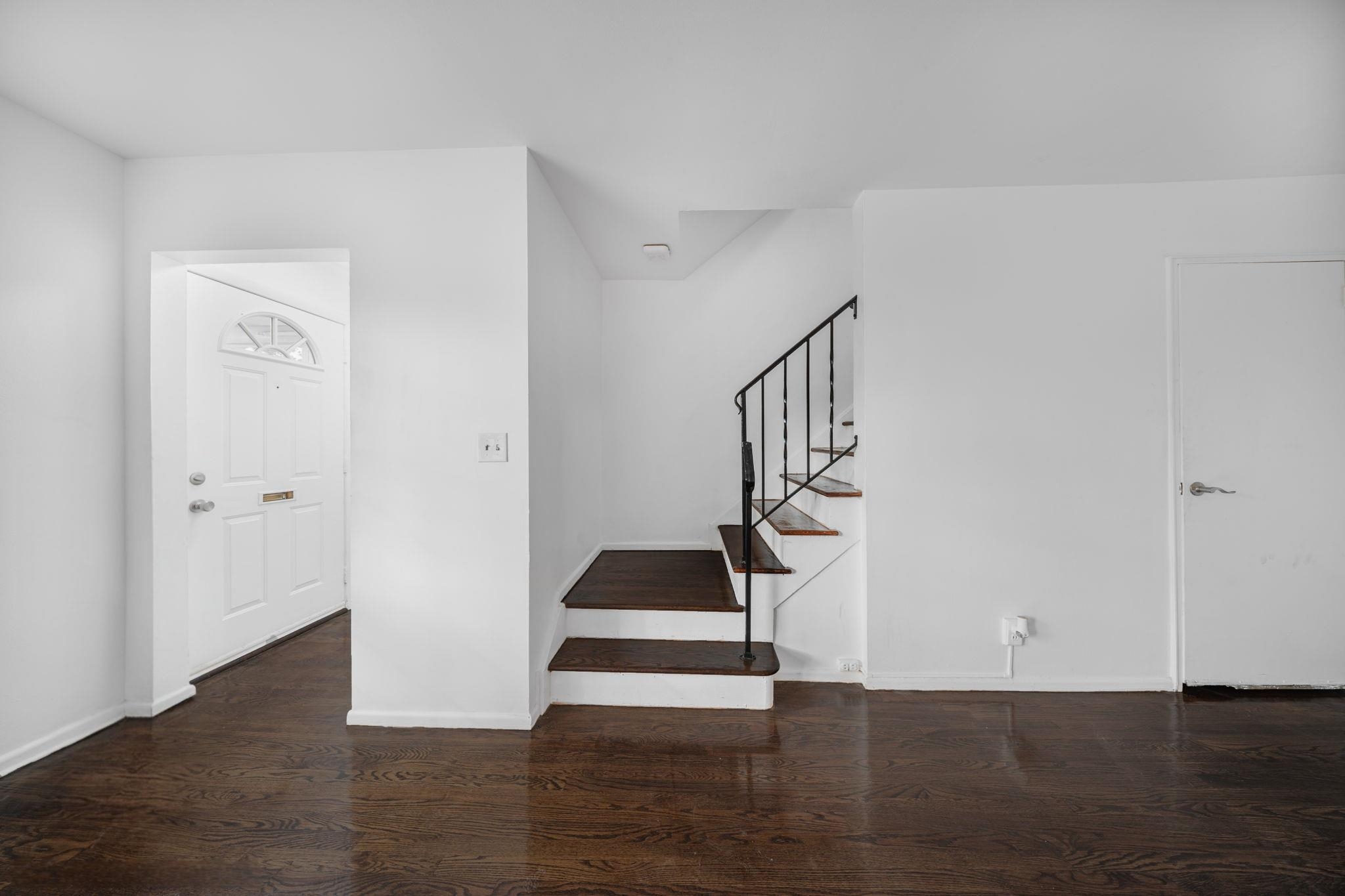 44 College St Property Photo 19