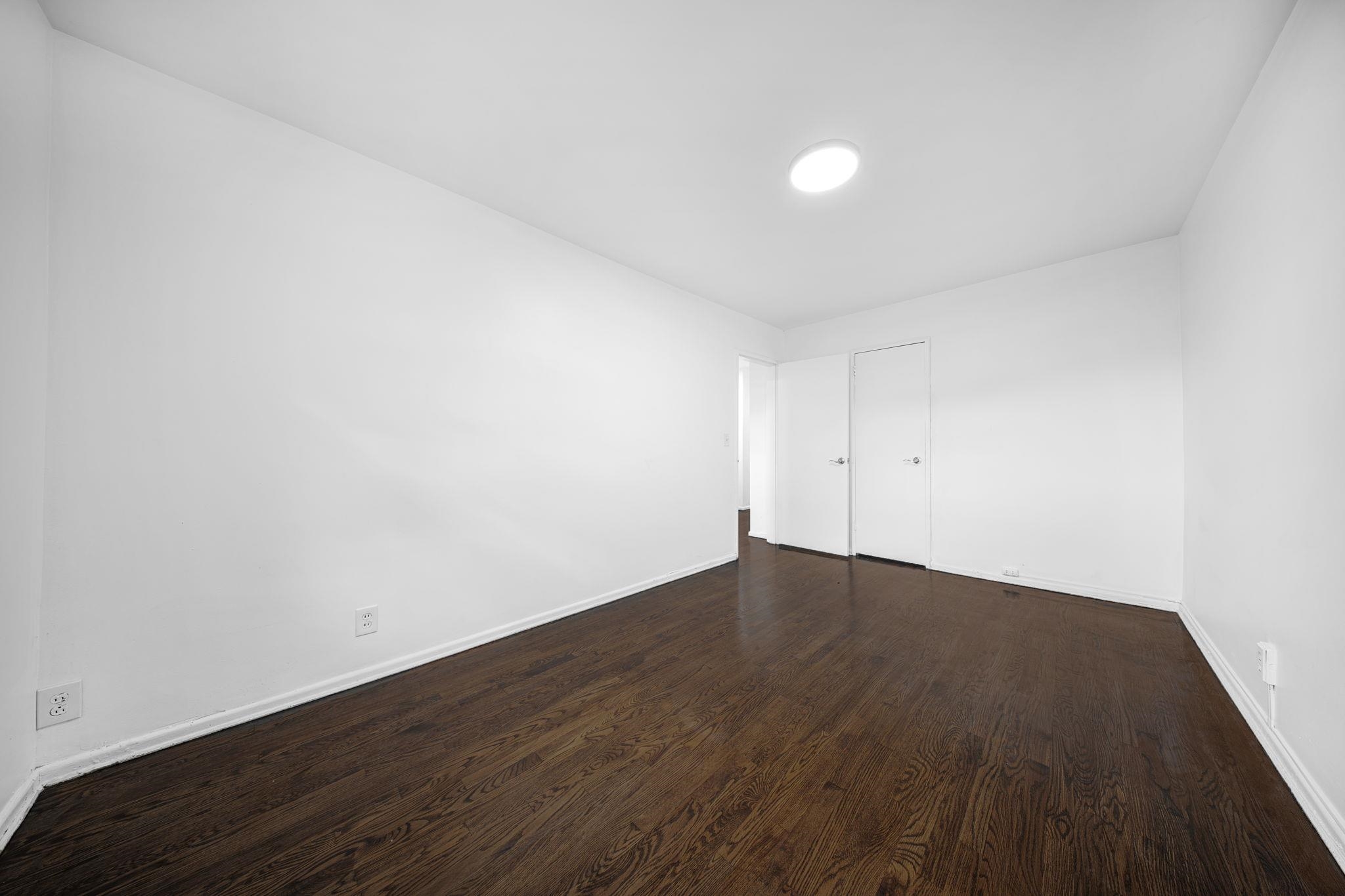 44 College St Property Photo 23